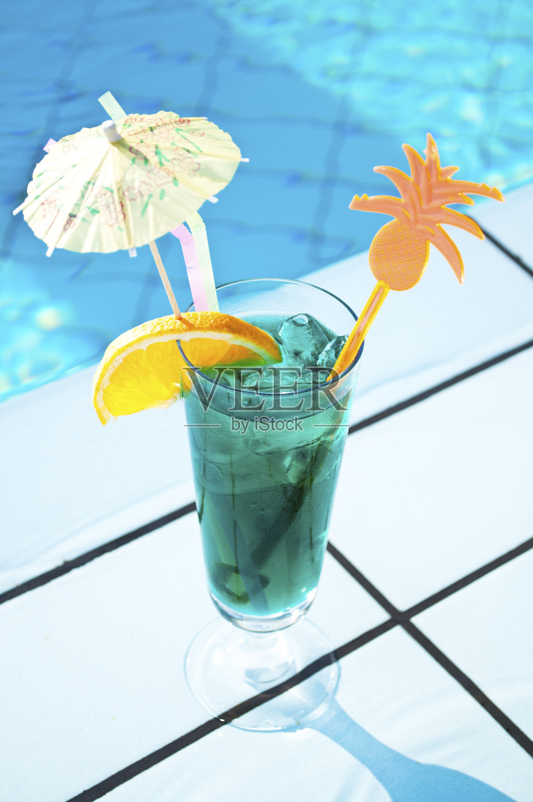 异国情调的鸡尾酒喝照片摄影图片