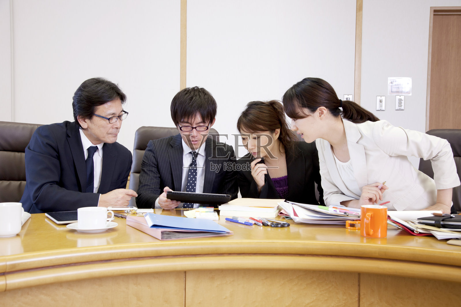 去日本会见商人和女商人照片摄影图片