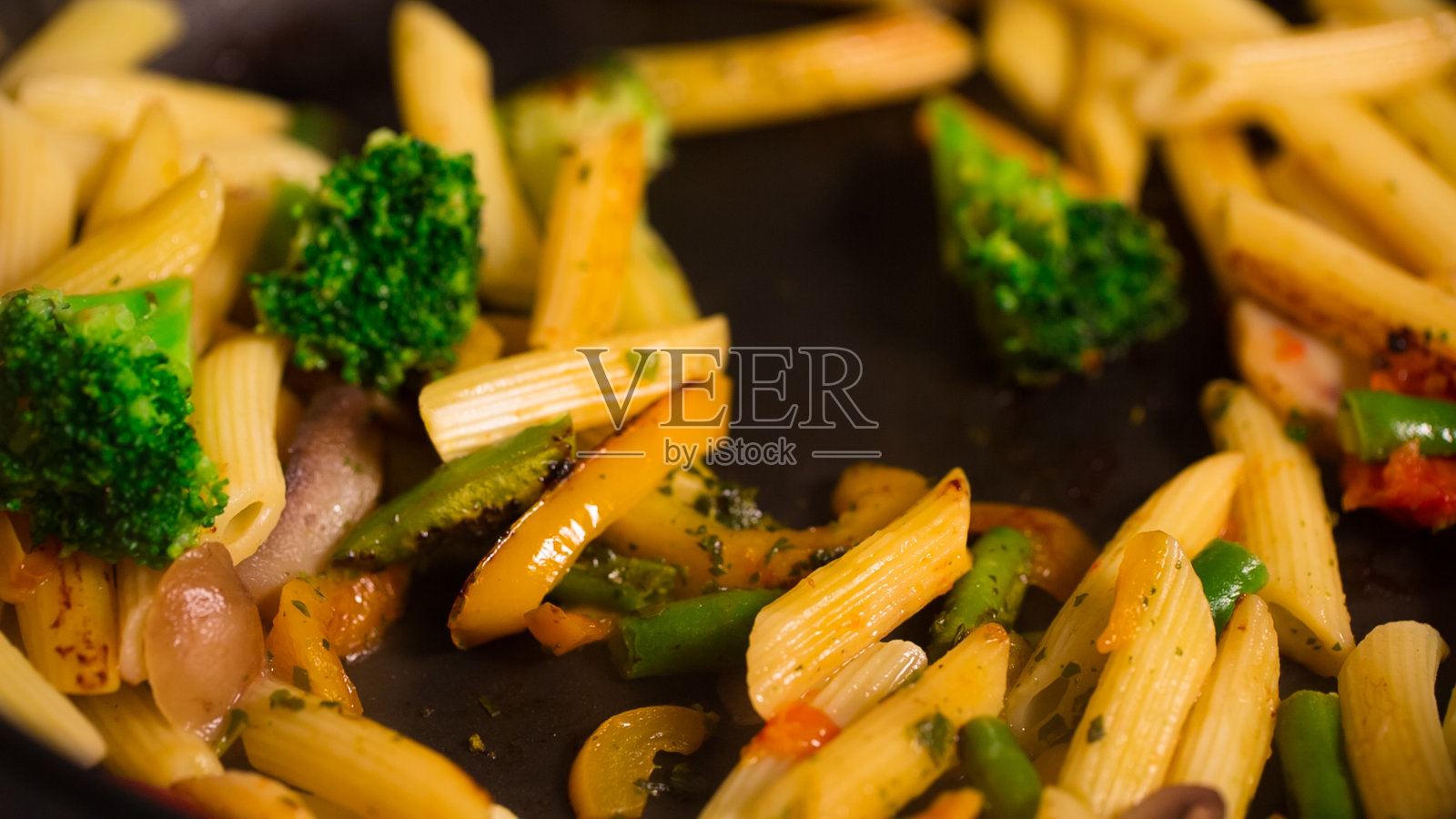 蘑菇意大利面照片摄影图片