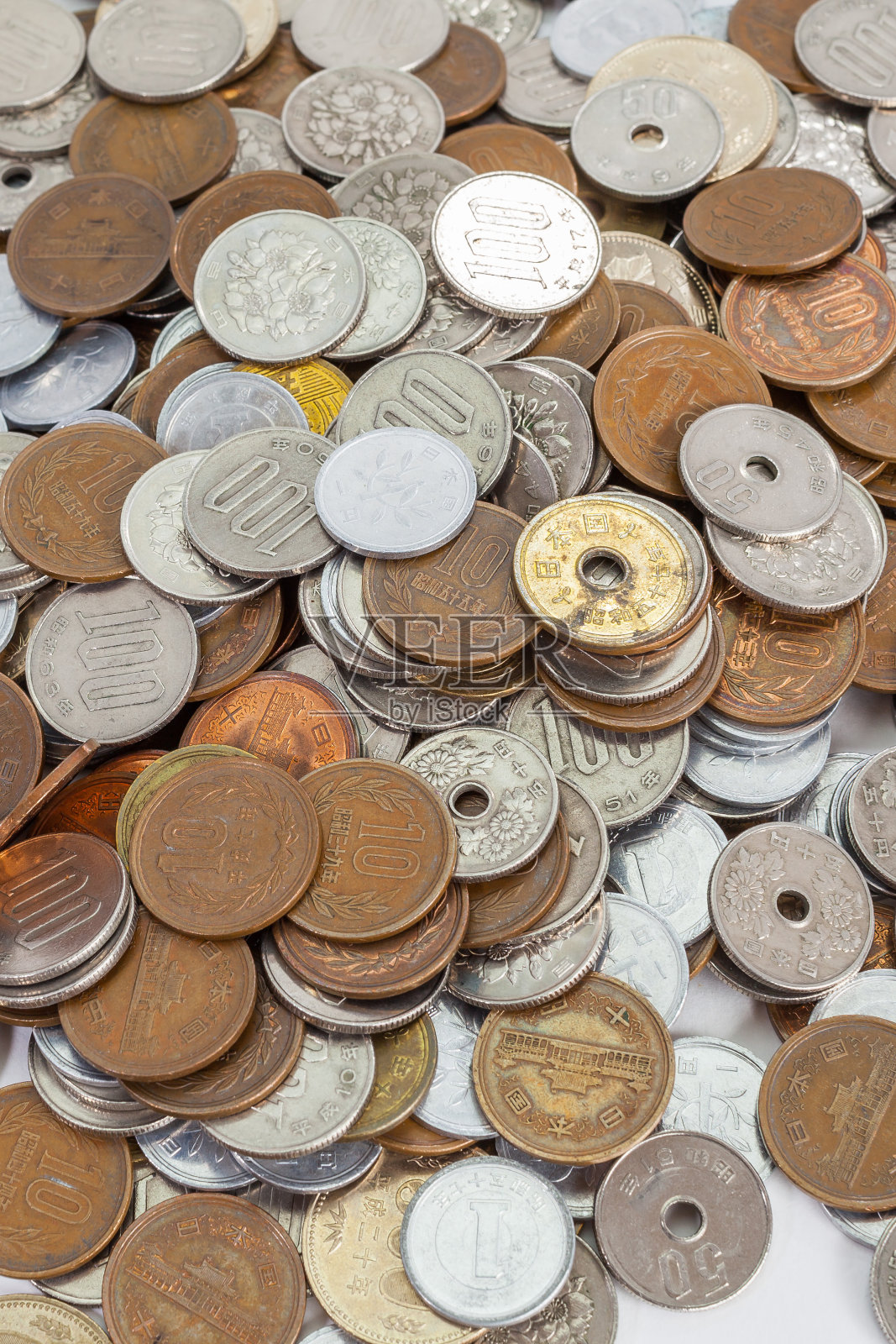 近景日元纸币和日元硬币照片摄影图片