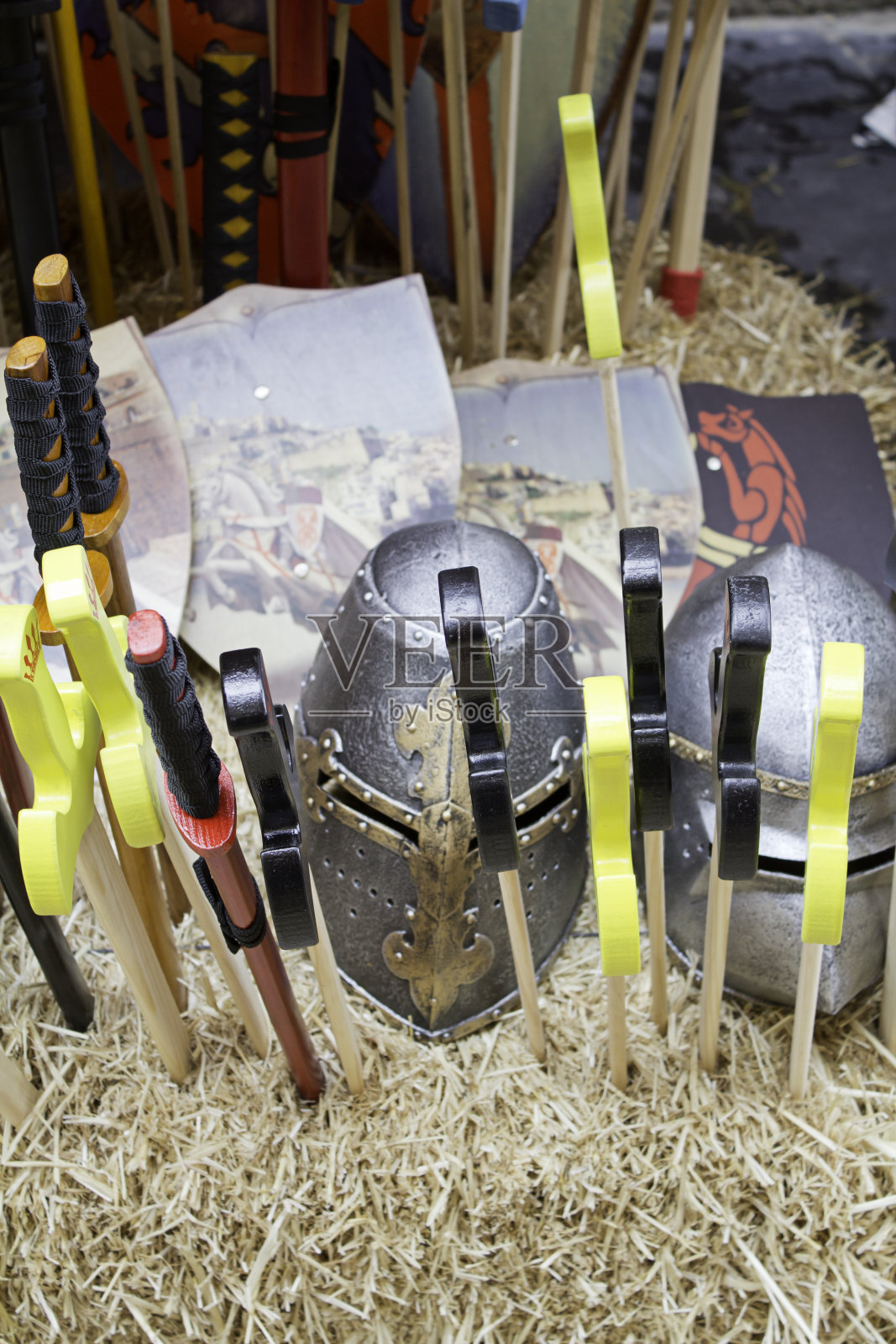 儿童中世纪的头盔照片摄影图片