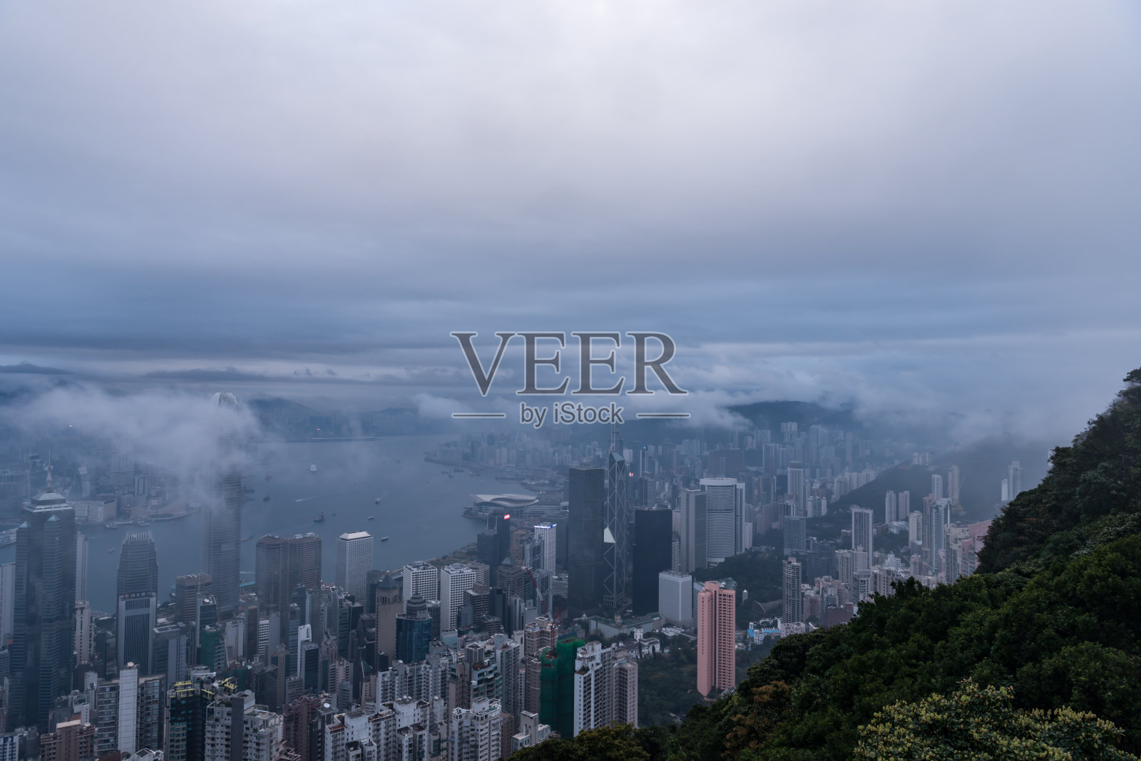 维多利亚港晨曦朦胧照片摄影图片