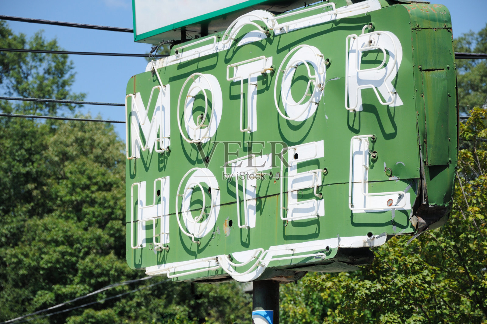 汽车酒店霓虹灯照片摄影图片