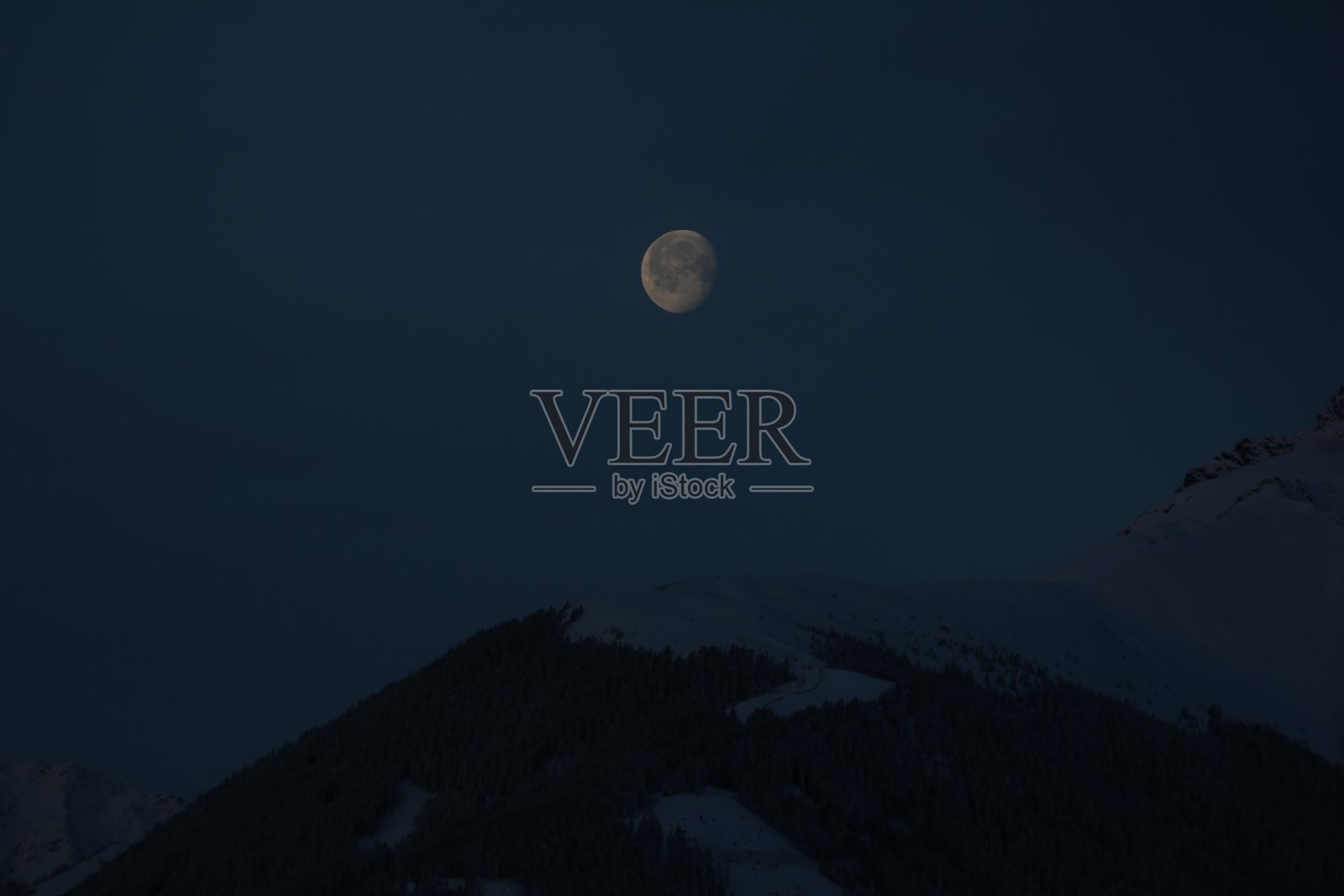 清晨的月亮照片摄影图片