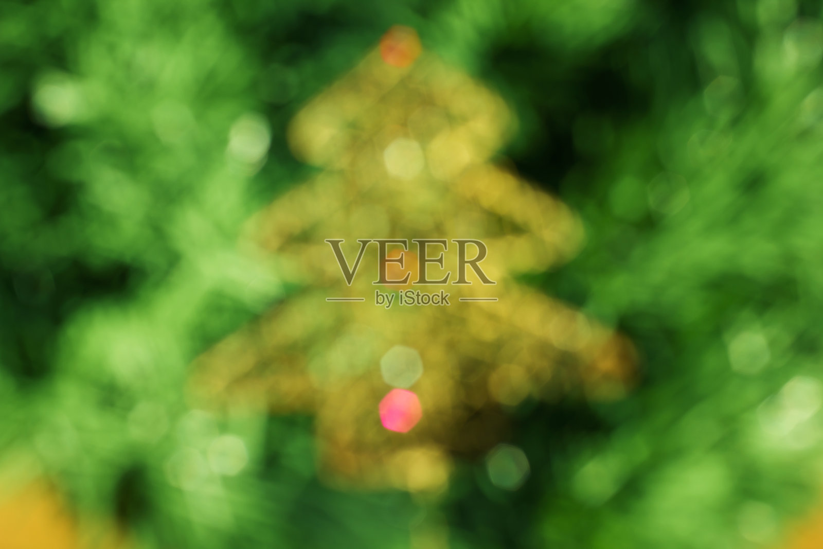 散焦圣诞树装饰照片摄影图片