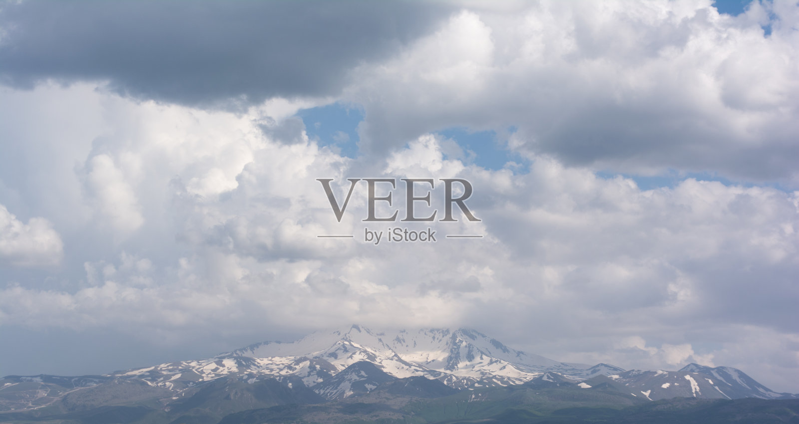 多云山照片摄影图片