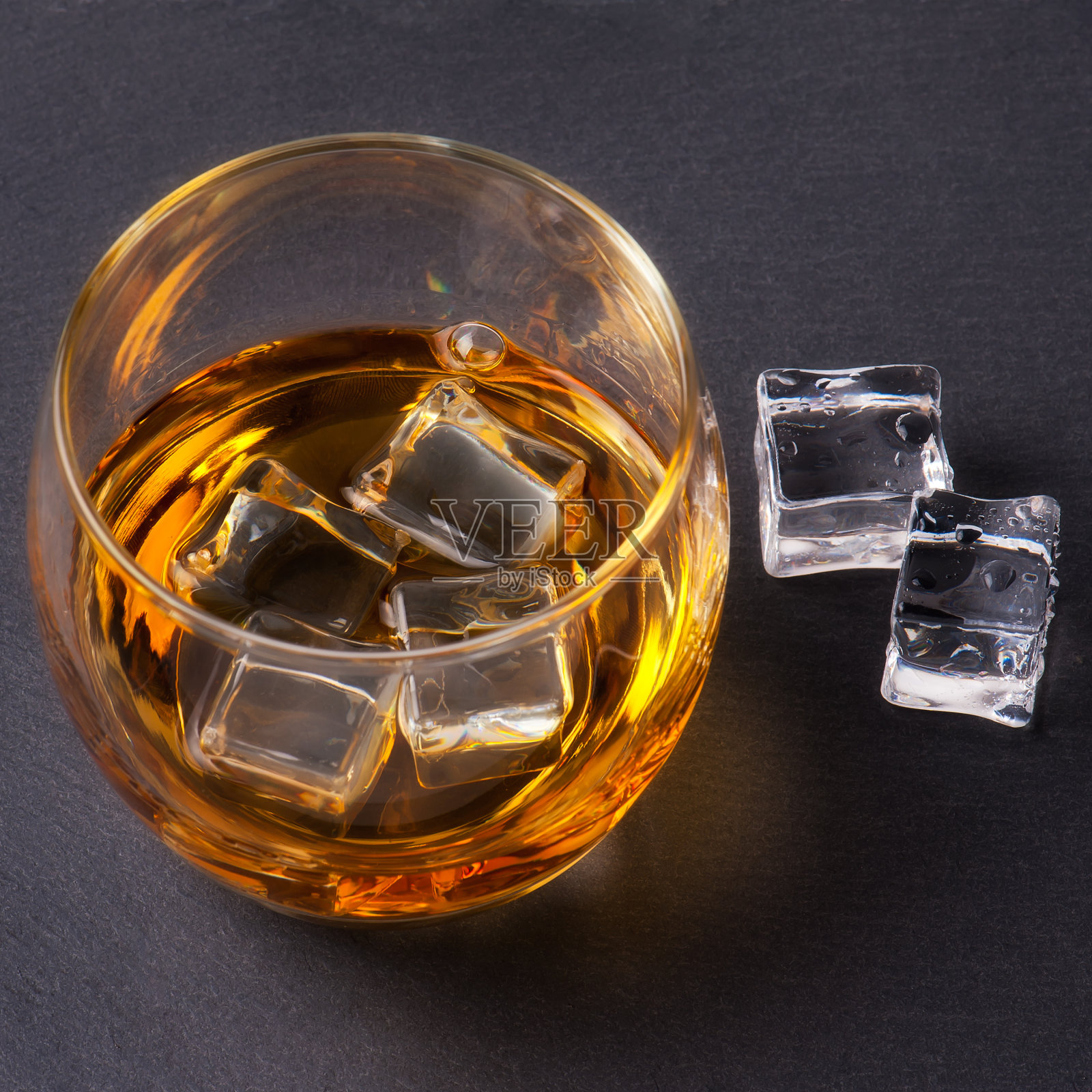 威士忌波旁杯照片摄影图片