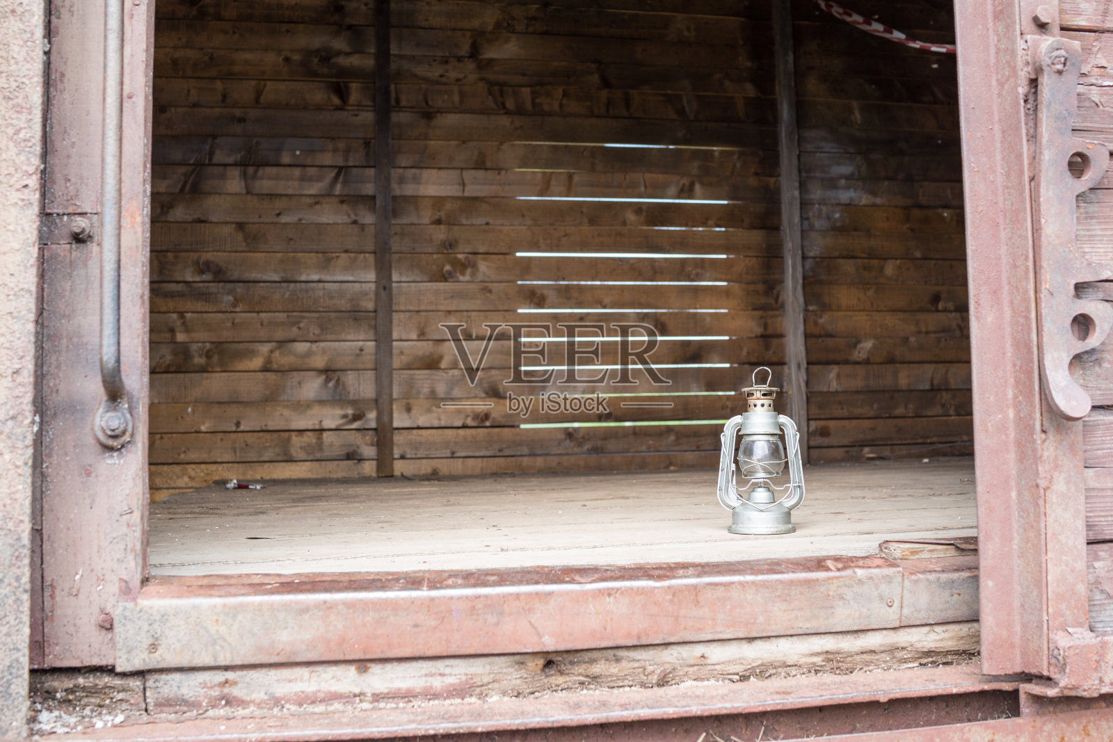 老火车小屋照片摄影图片