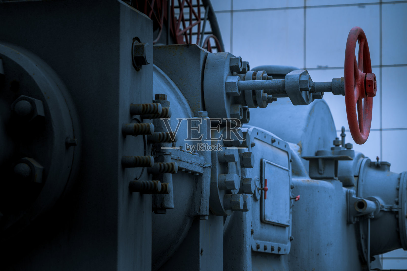 带阀门的机器外观照片摄影图片