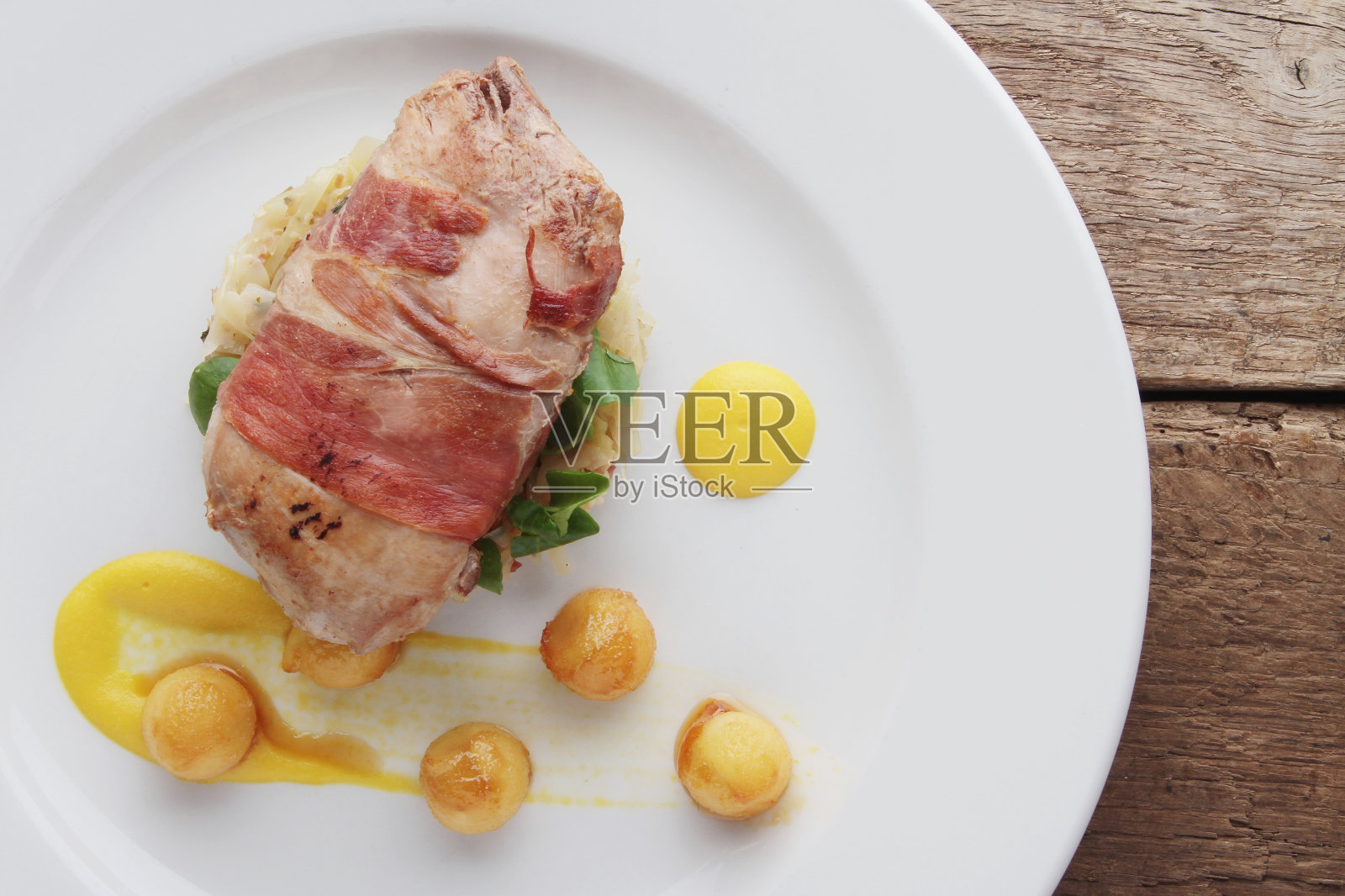 野鸡胸盘饭照片摄影图片