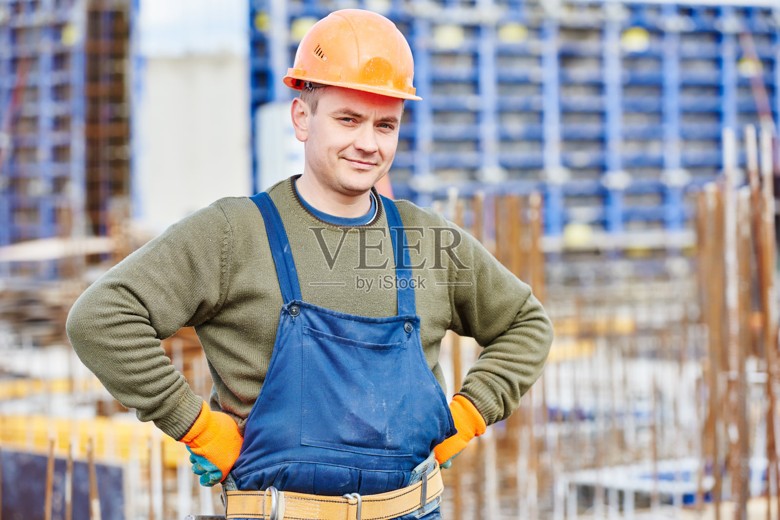 建筑工地的建筑工人照片摄影图片