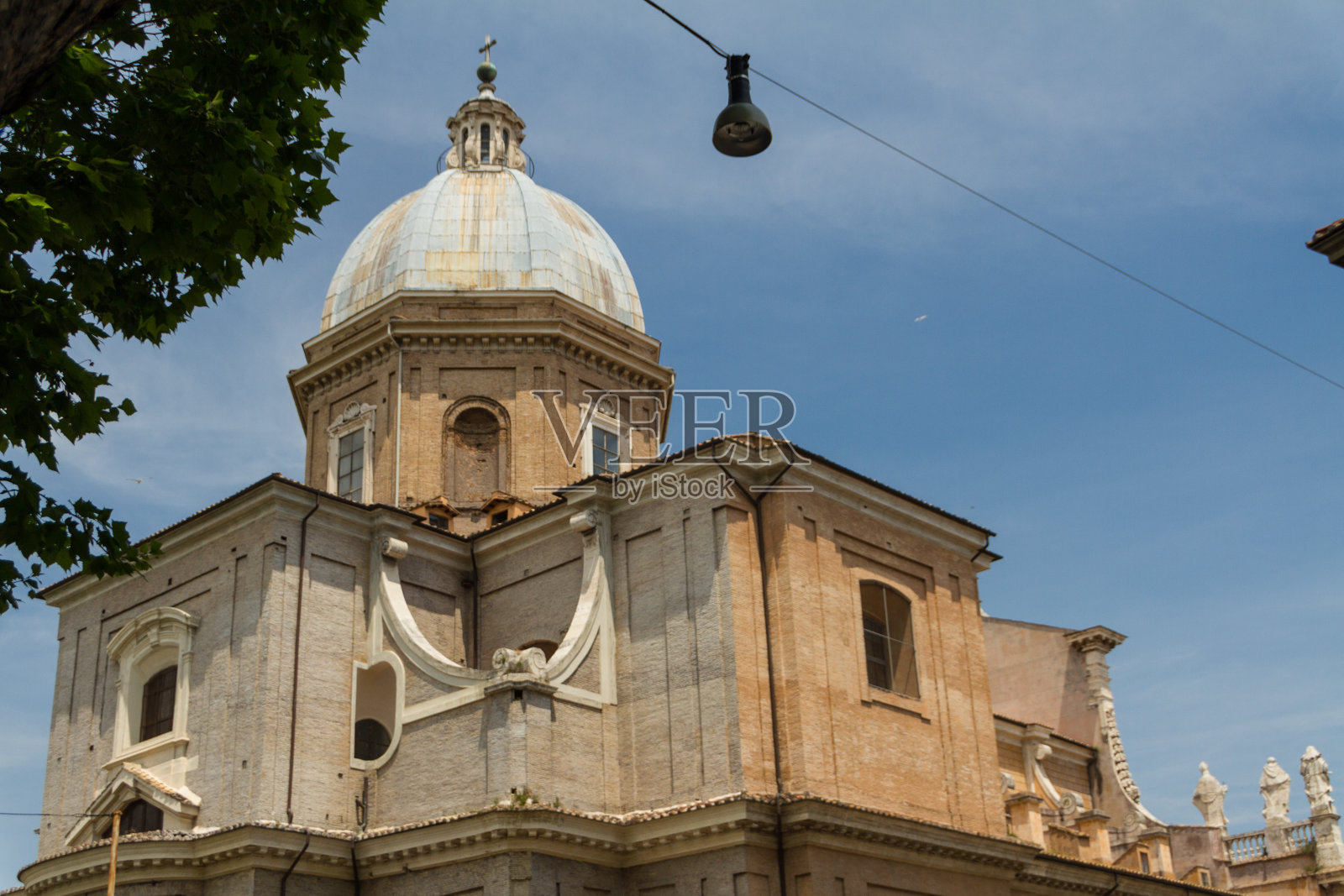 意大利罗马市中心的大教堂。照片摄影图片