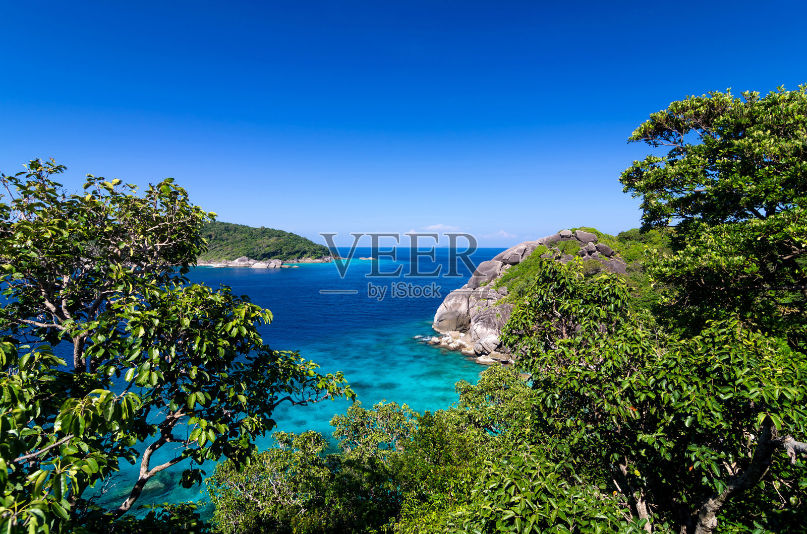 热带海滩,俯瞰泰国安达曼海的斯密兰群岛照片摄影图片