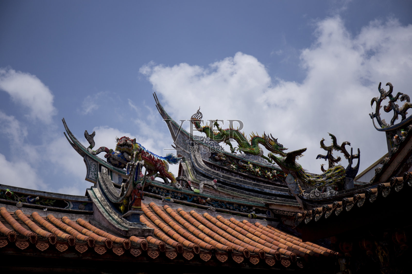 龙饰上有一道观照片摄影图片