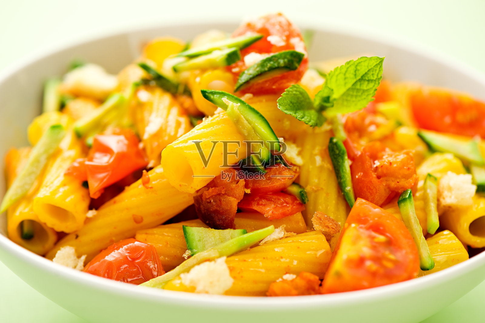 地中海意大利面蛋糕照片摄影图片