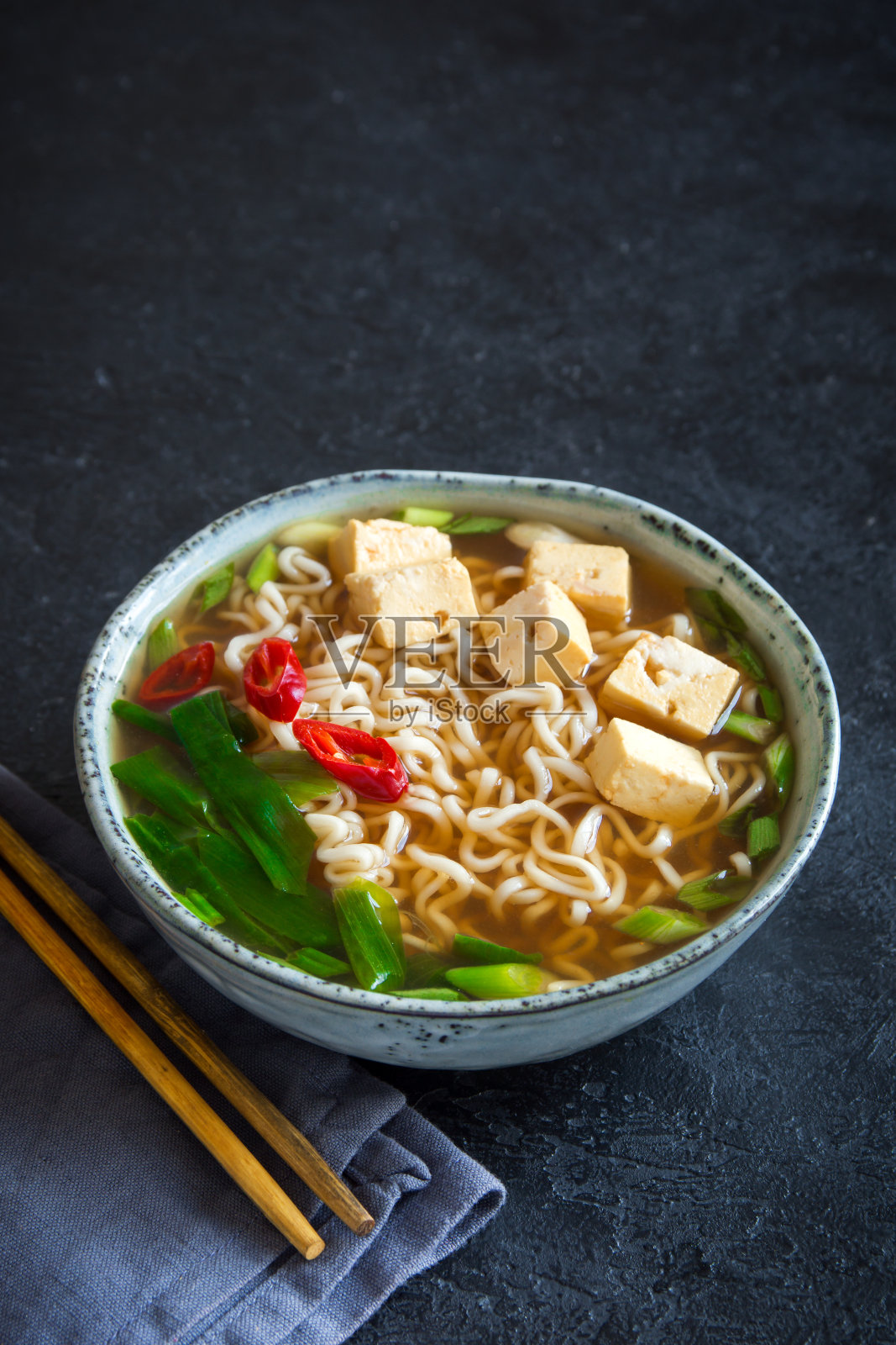 豆腐拉面汤照片摄影图片