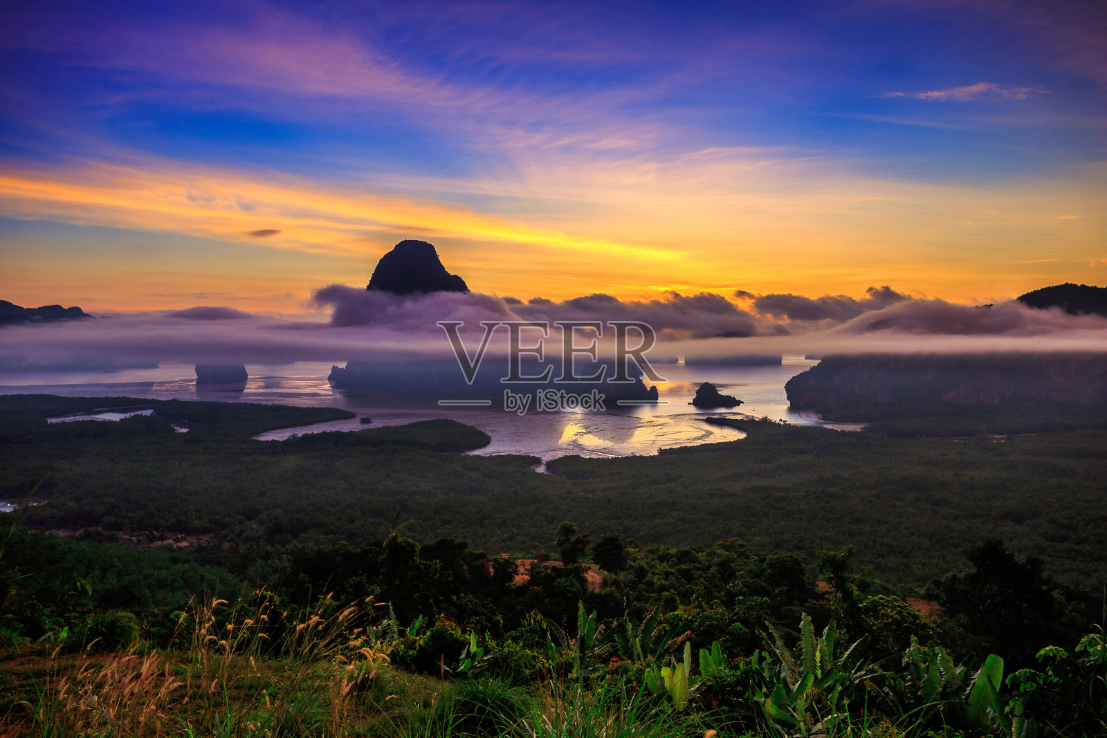 泰国攀雅省的日出照片摄影图片