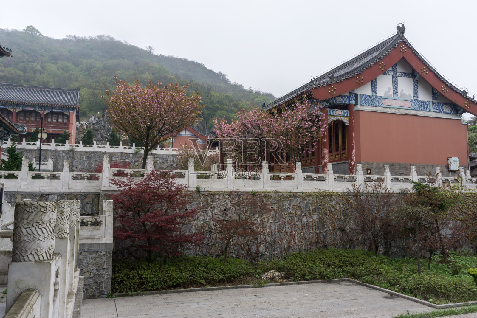 天门山寺庙建筑照片摄影图片
