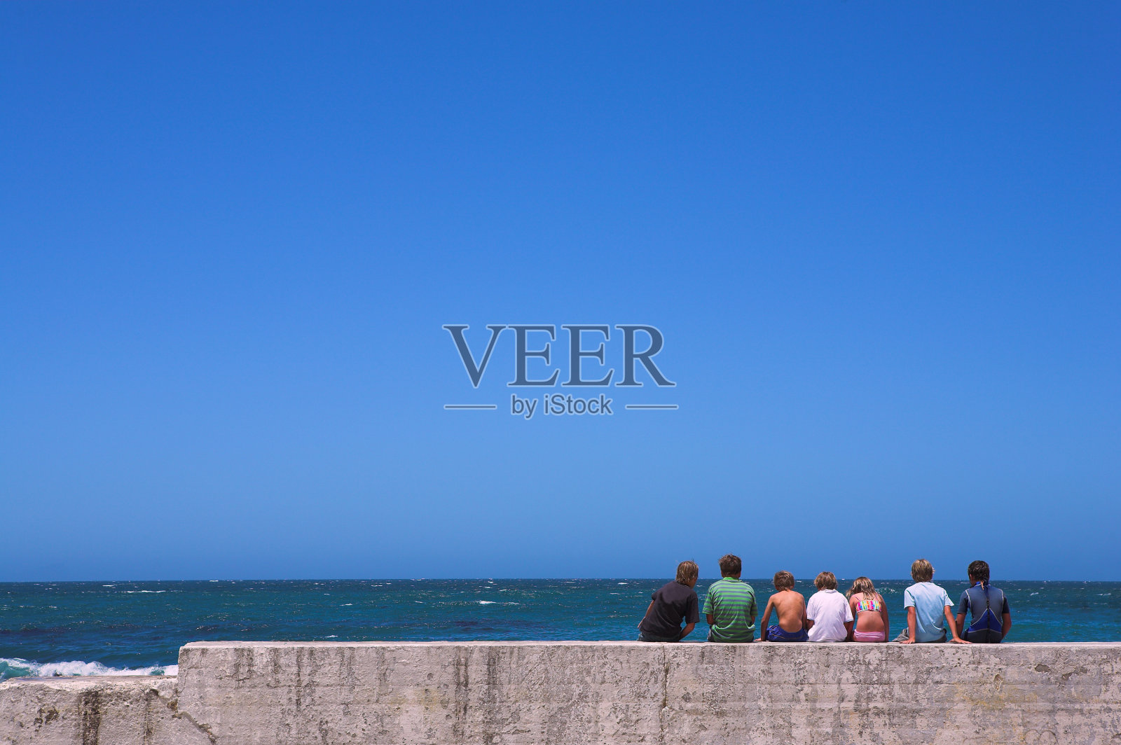 朋友在一起照片摄影图片