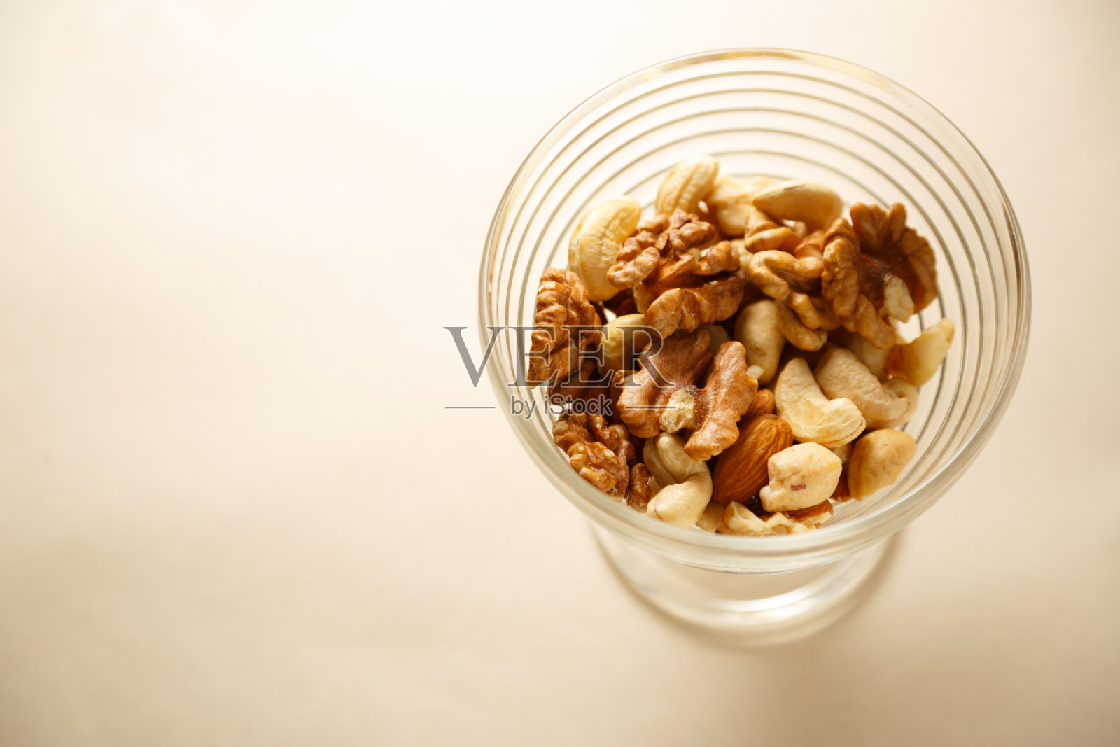 一碗混合坚果照片摄影图片