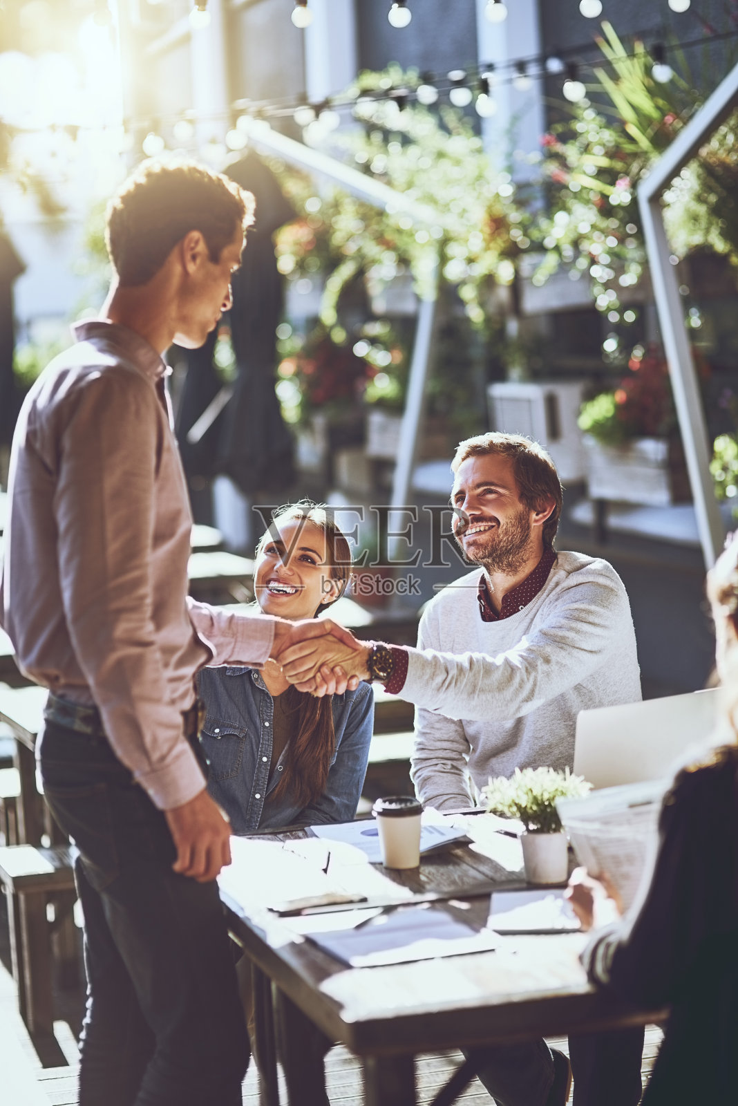 当一个完美的团队聚集在一起照片摄影图片