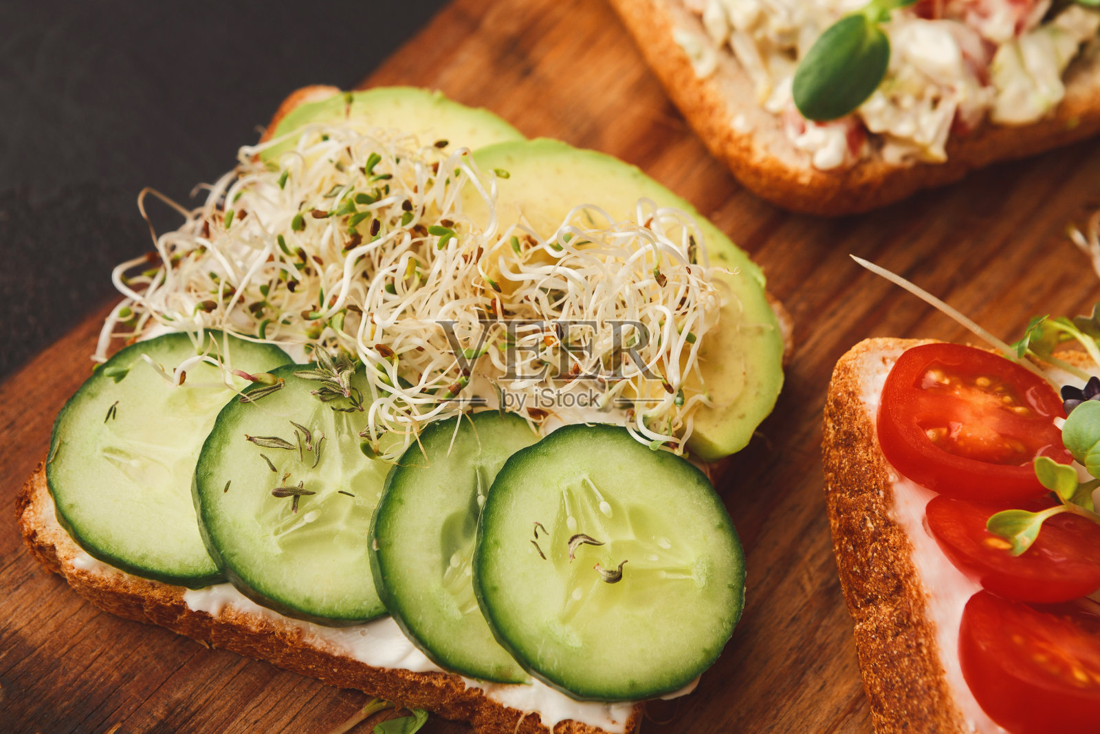 各种健康的素食三明治照片摄影图片