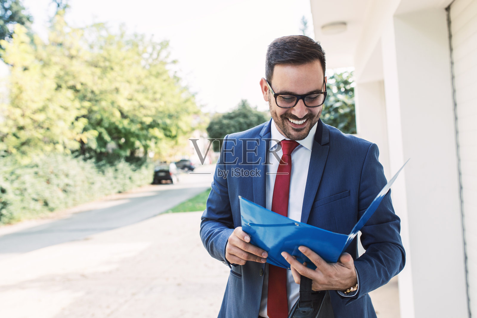 阅读一些文件照片摄影图片