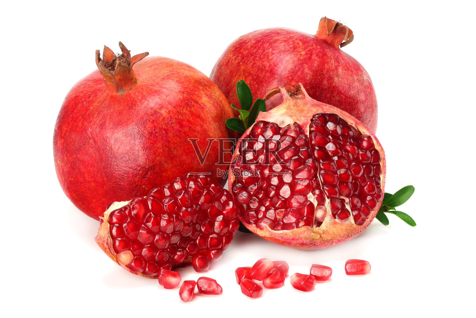 白色背景上的石榴照片摄影图片