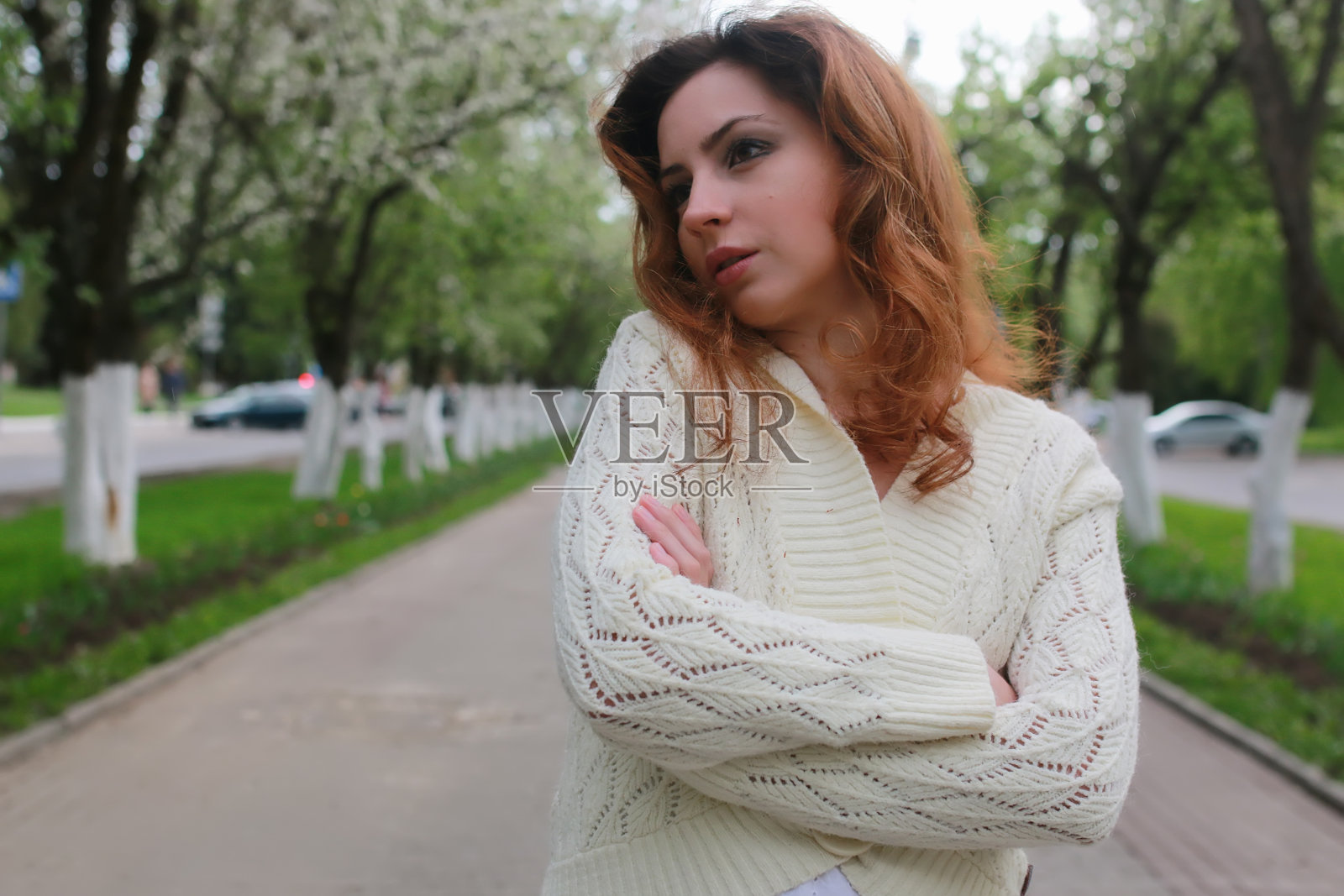 女孩肖像春树照片摄影图片