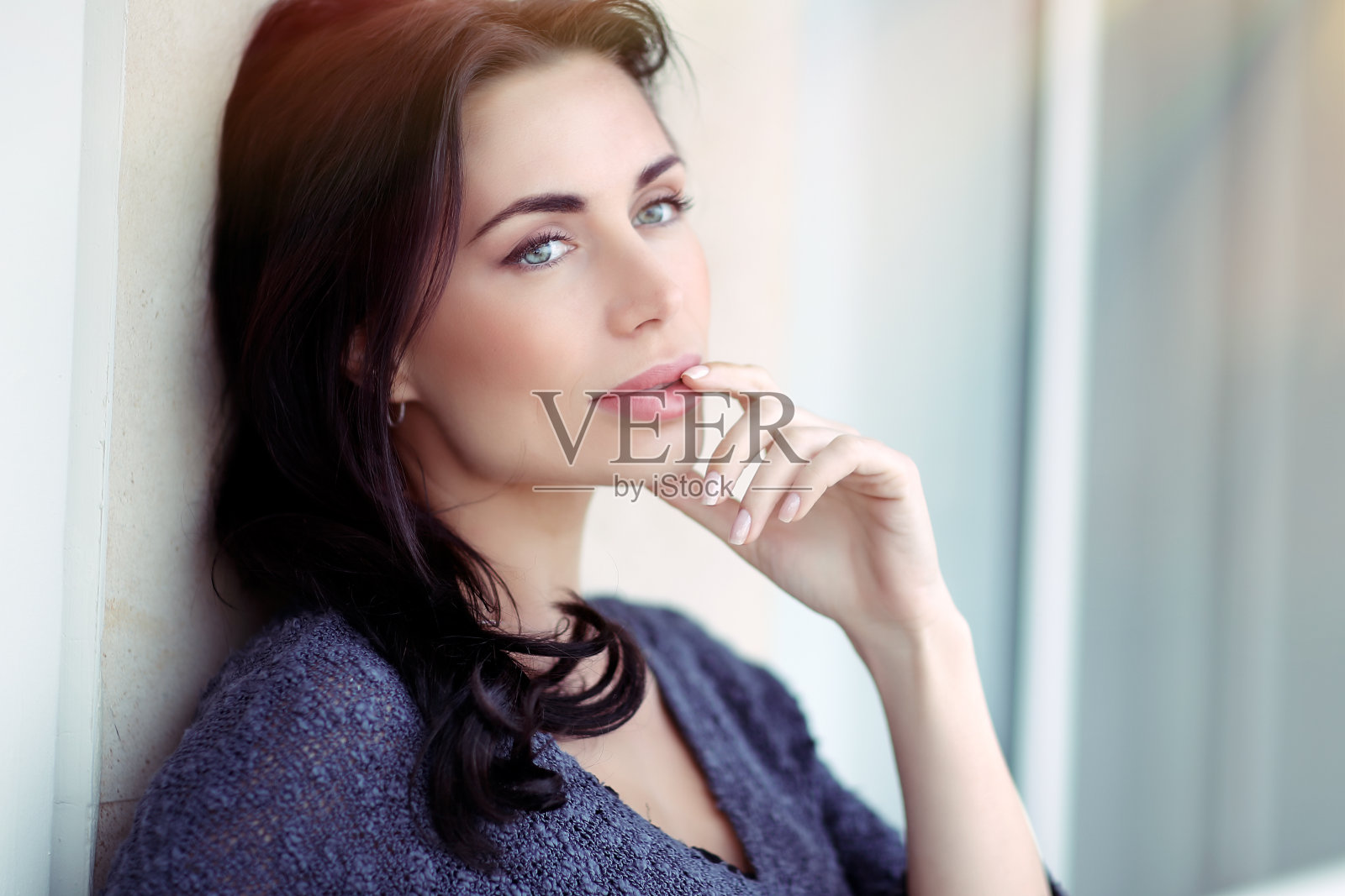 自然妆容的美丽女人照片摄影图片