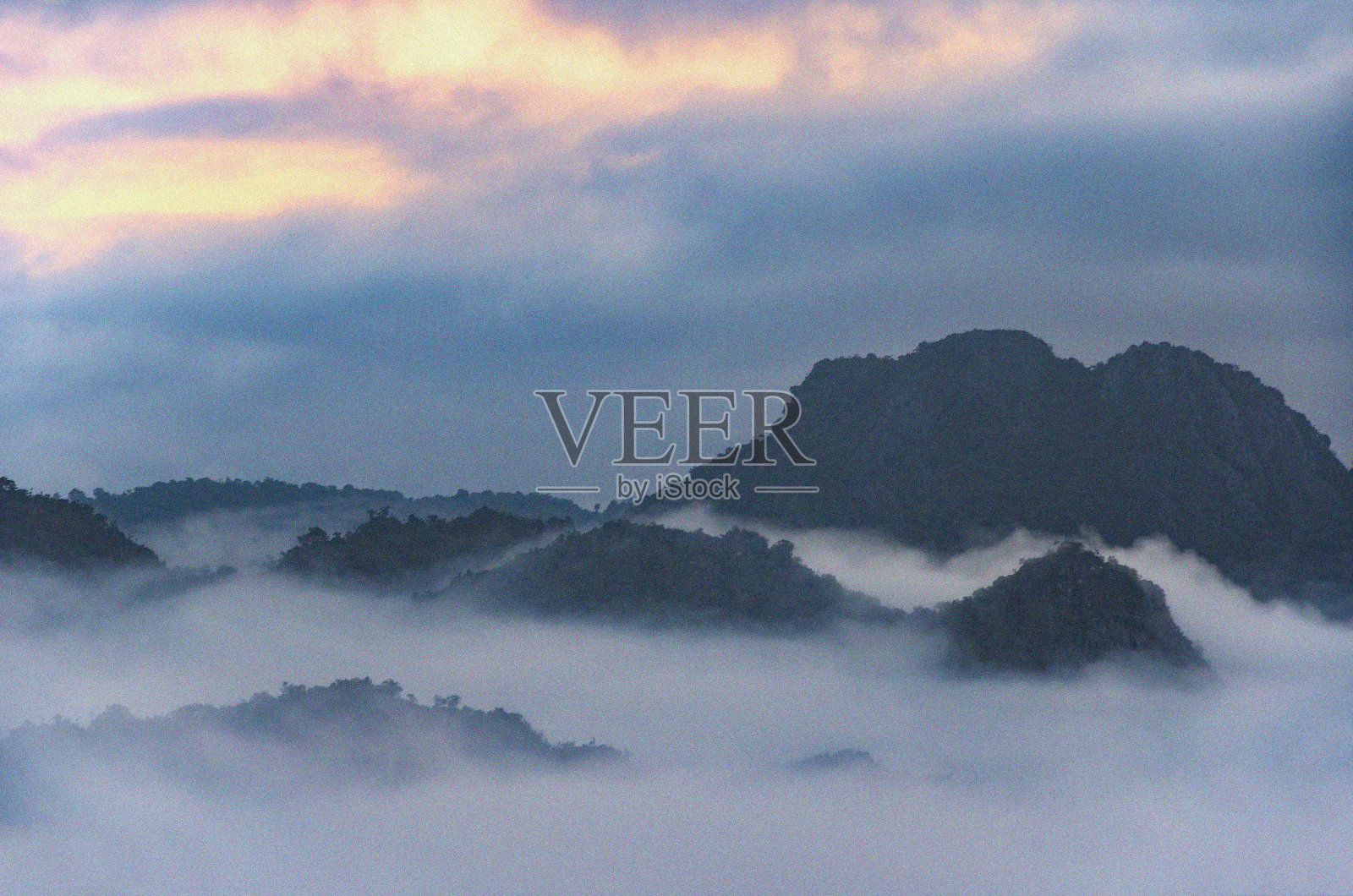 福郎家日出时的风景照片摄影图片