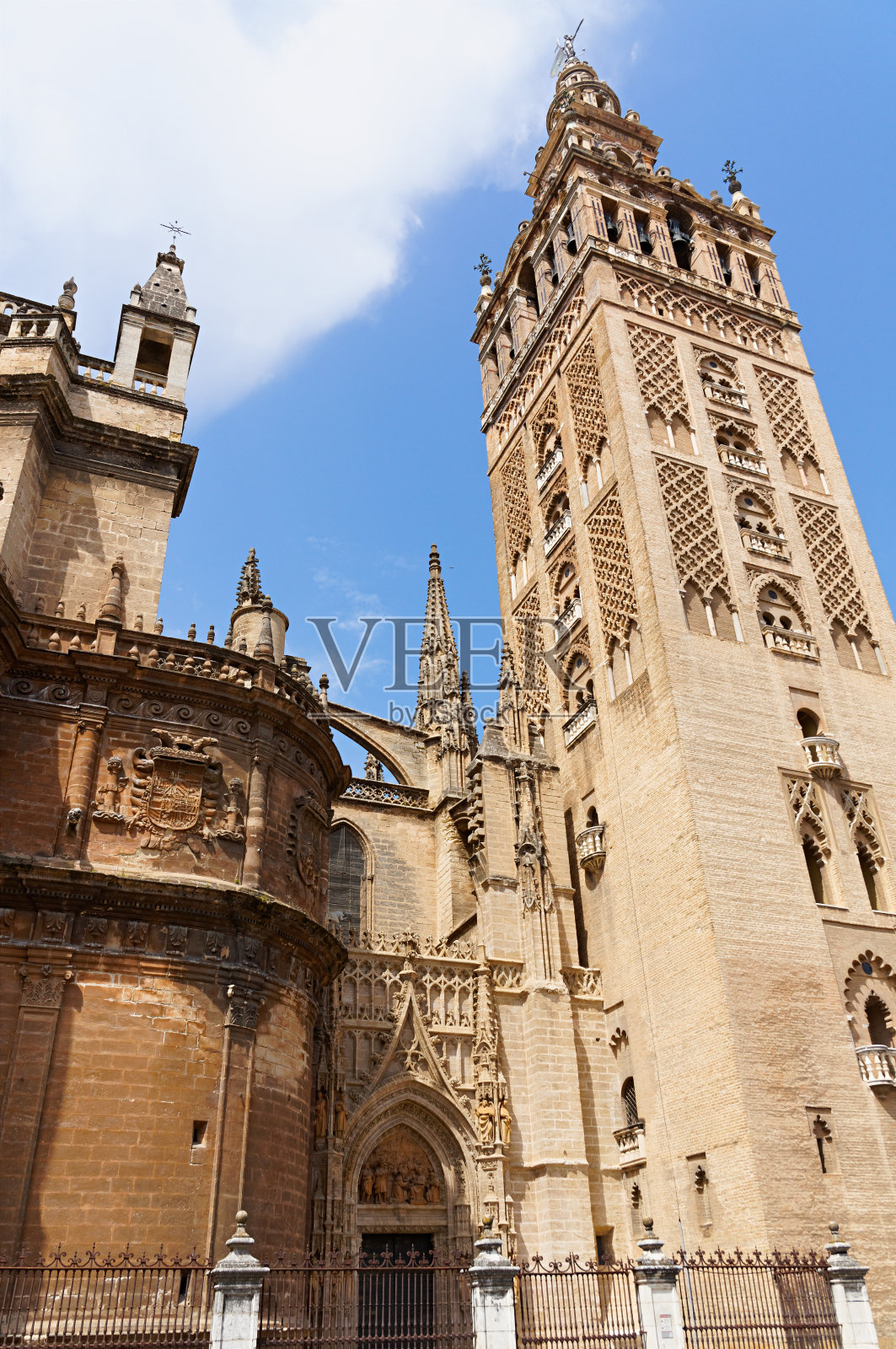 西班牙塞维利亚的历史建筑和纪念碑。圣玛丽亚大教堂照片摄影图片