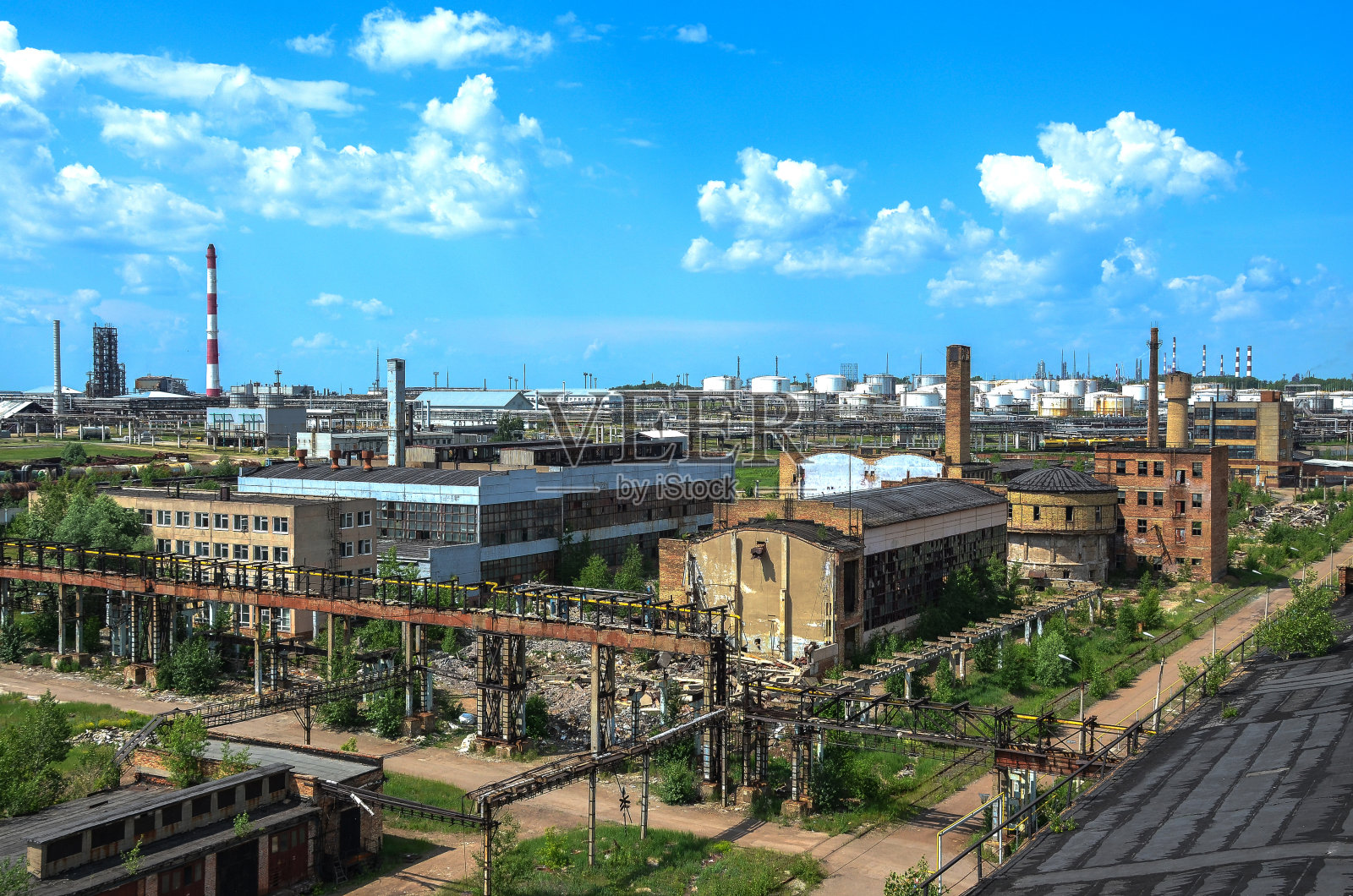 废弃的化工厂(前苏联)在乌法,俄罗斯照片摄影图片