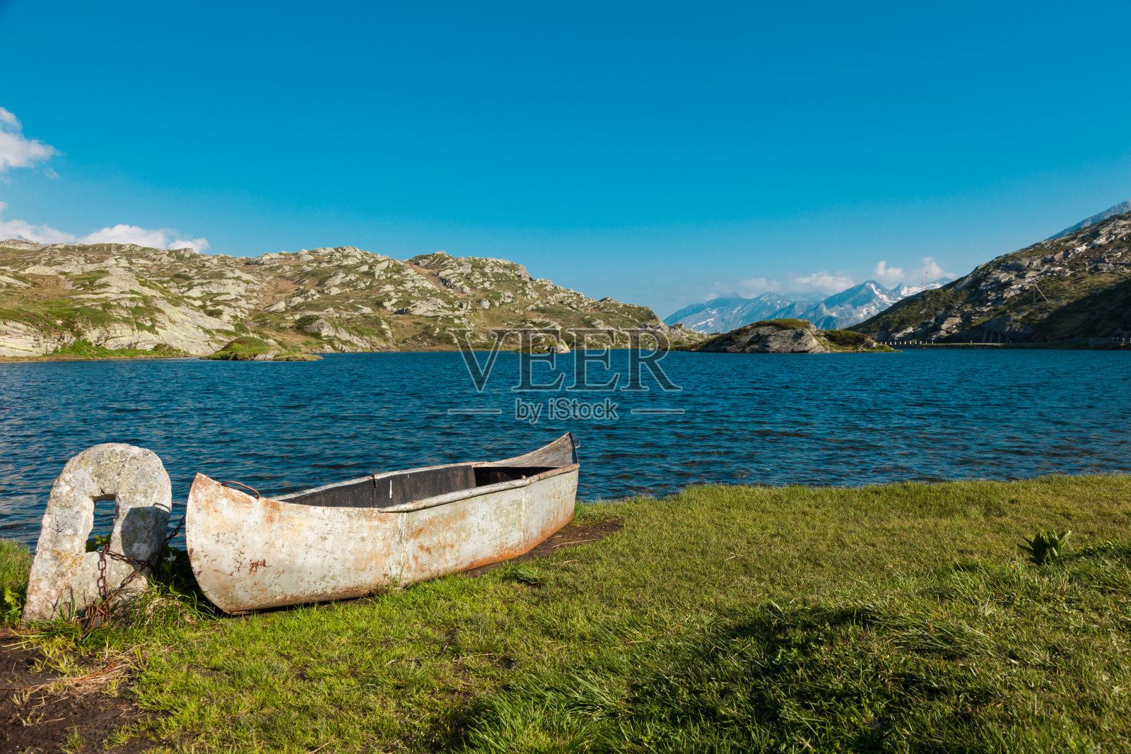 瑞士圣贝纳迪诺的高山山口,莫索拉湖照片摄影图片