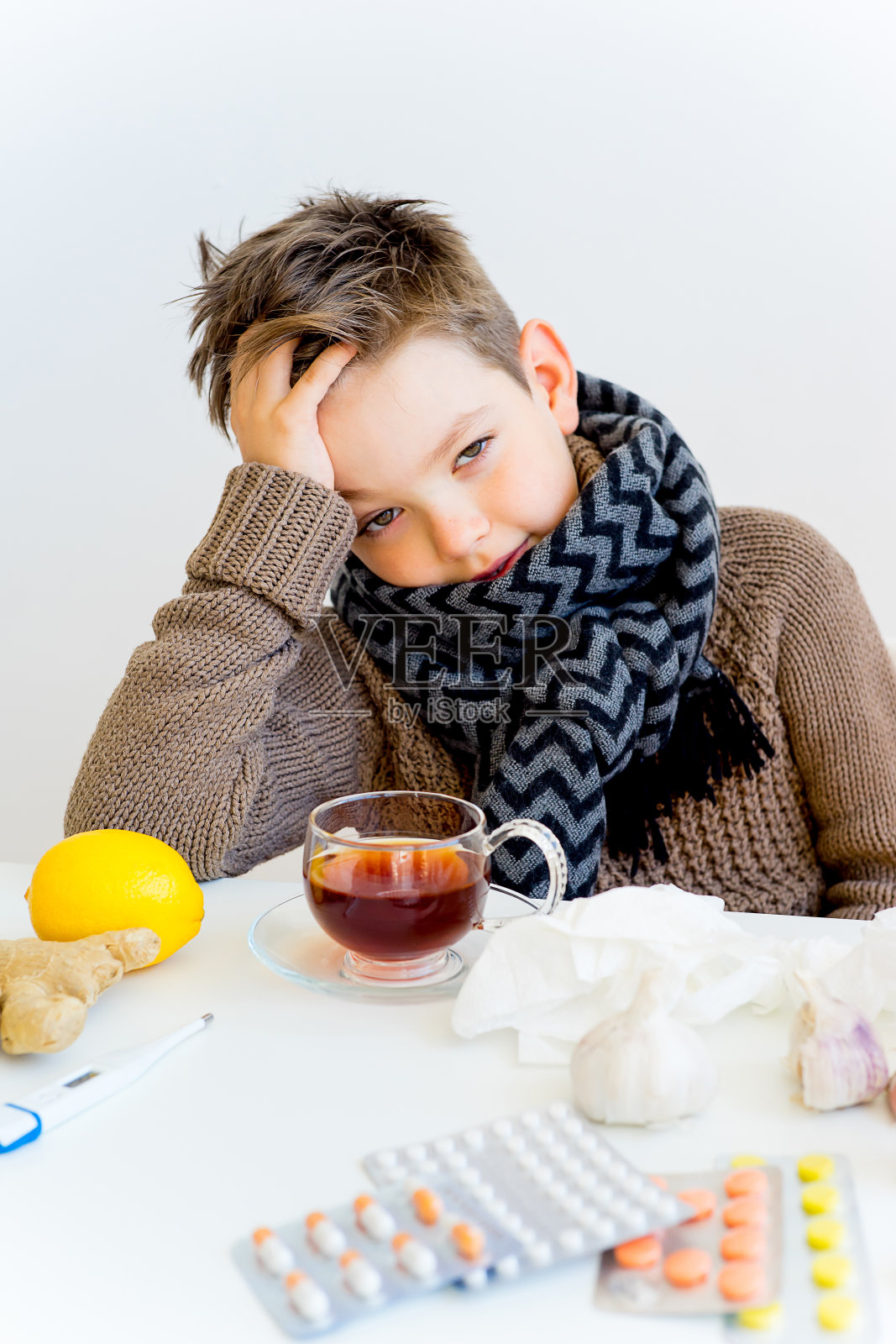 男孩有流感照片摄影图片