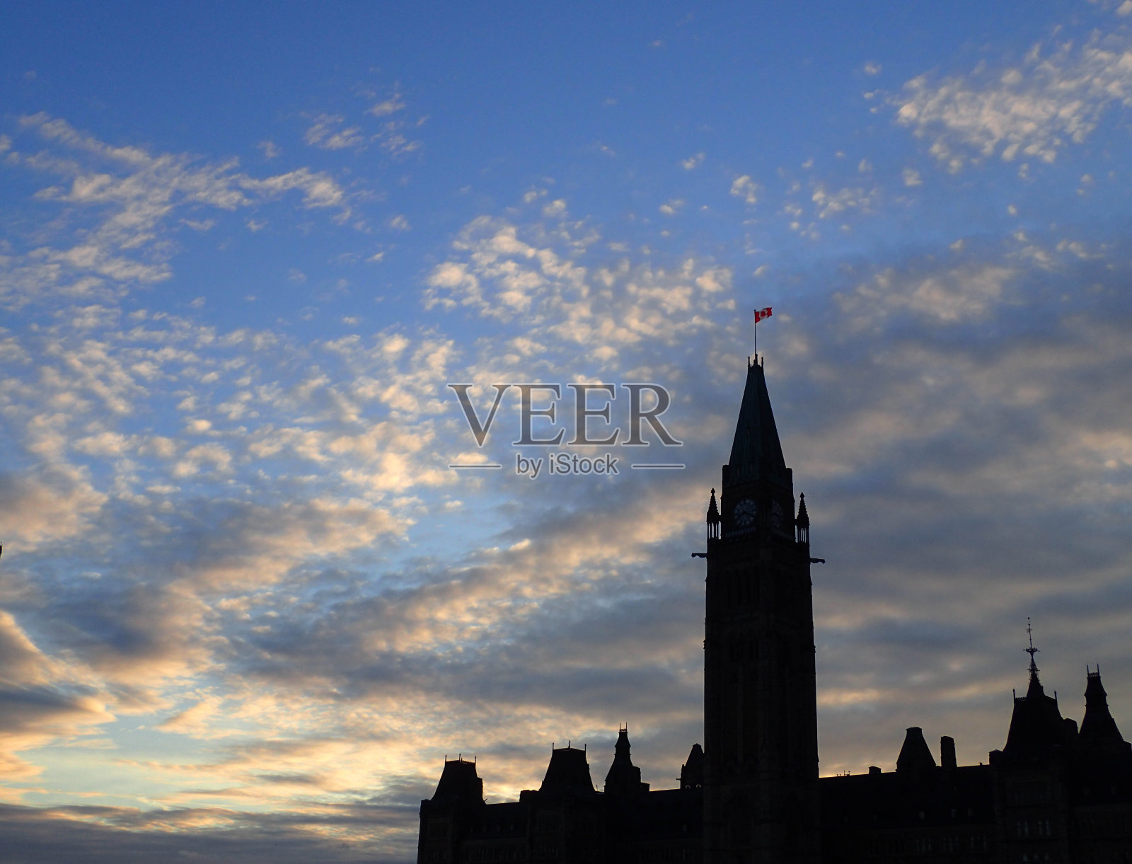 黄昏时分的国会山庄照片摄影图片