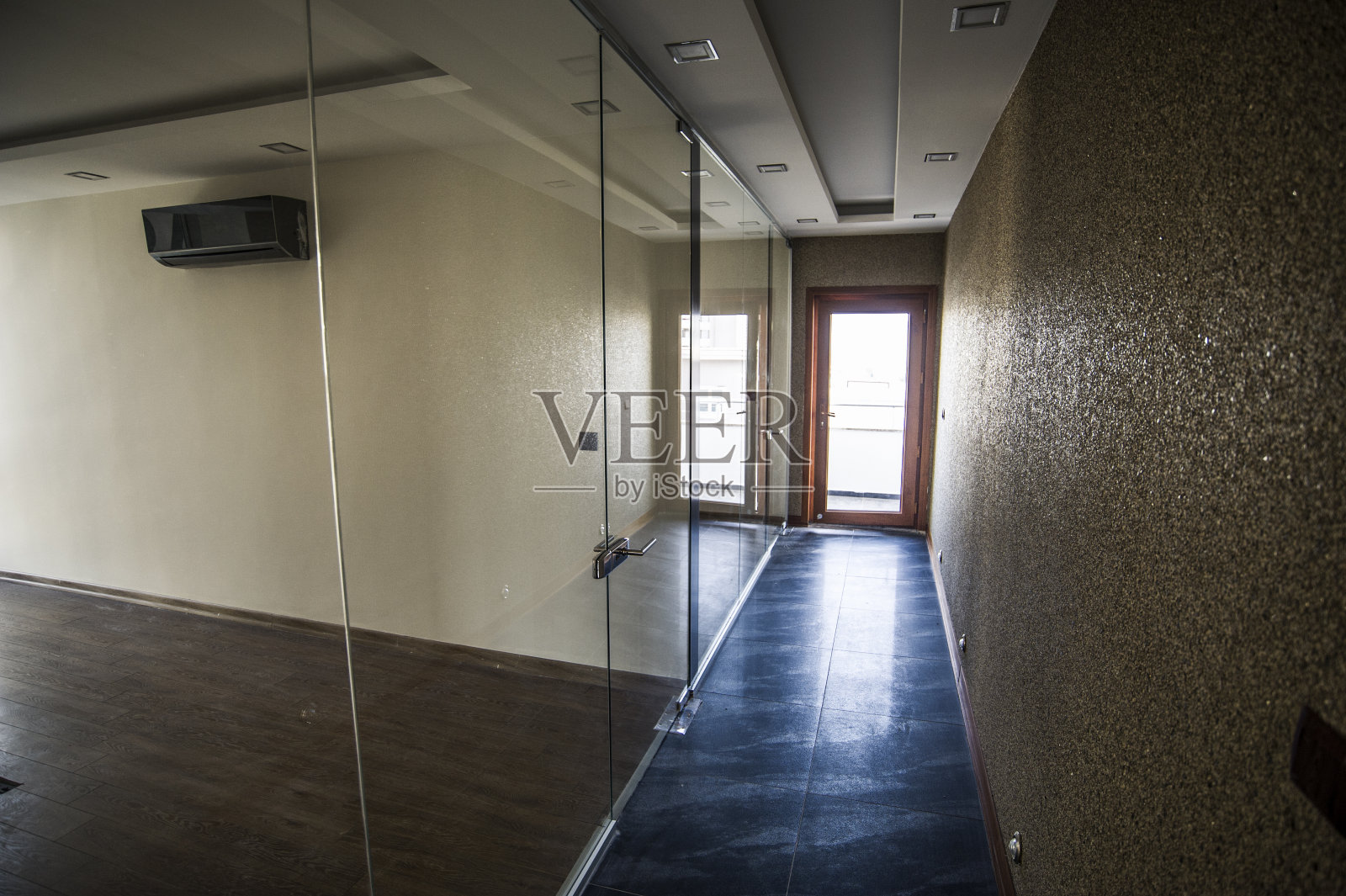 办公室的房间照片摄影图片