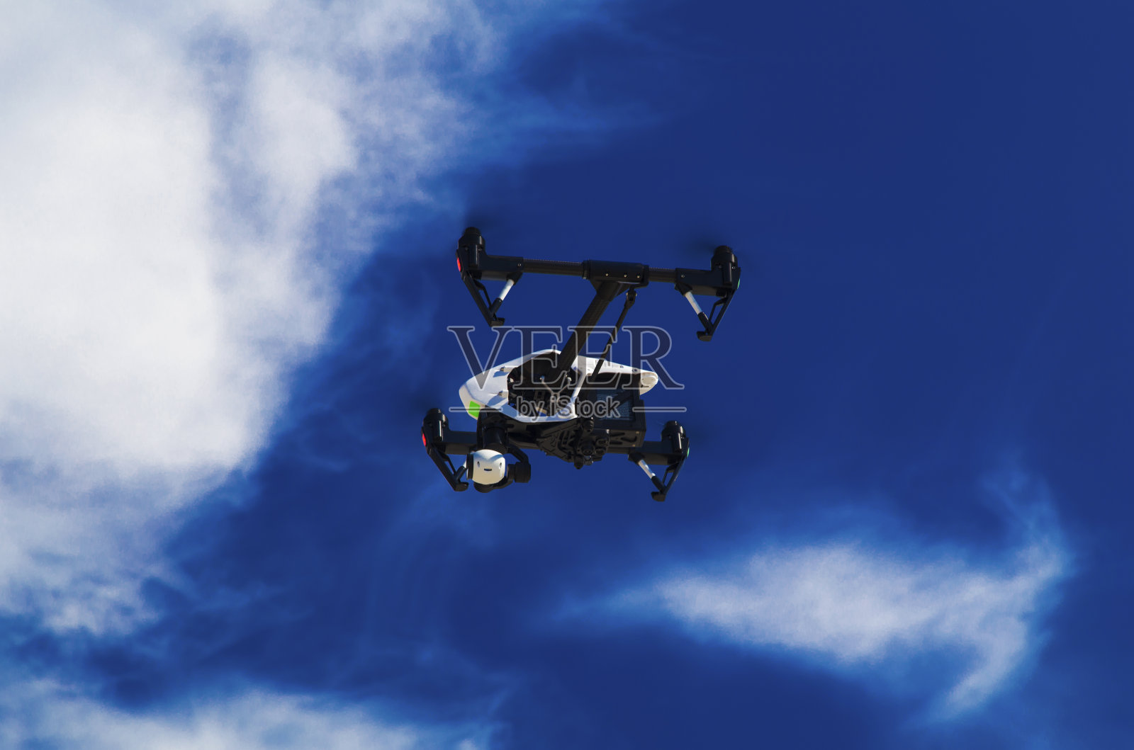 无人机飞行四轴飞行器照片摄影图片