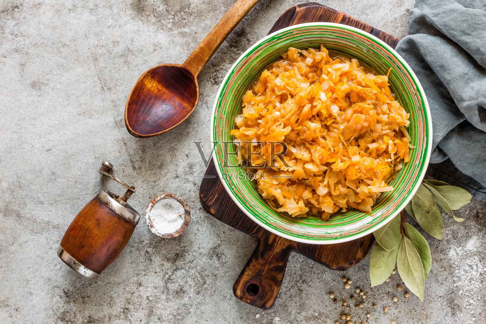 红烧或炖白菜,酸菜照片摄影图片