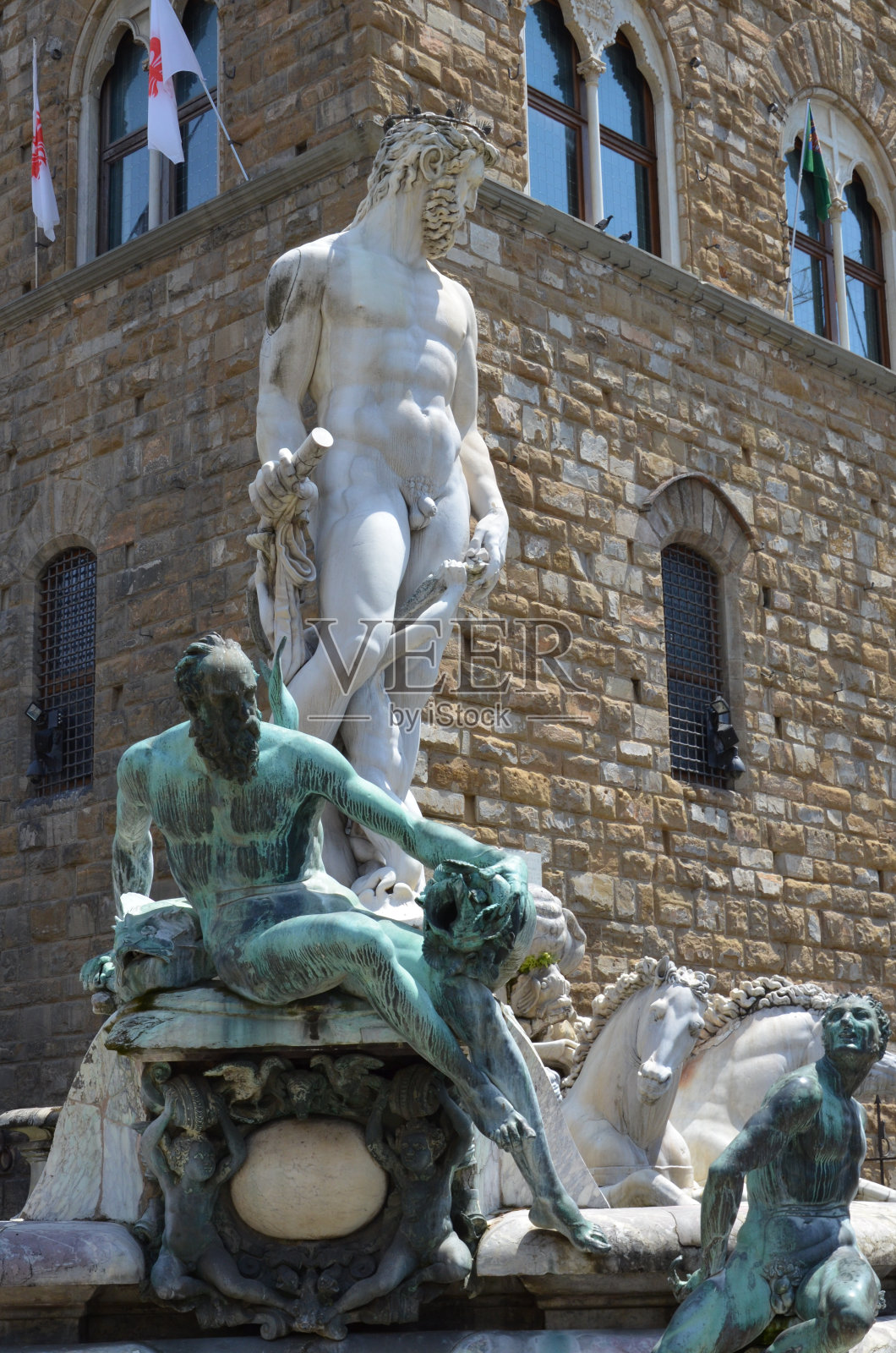 佛罗伦萨贵族广场上的海神喷泉雕像照片摄影图片