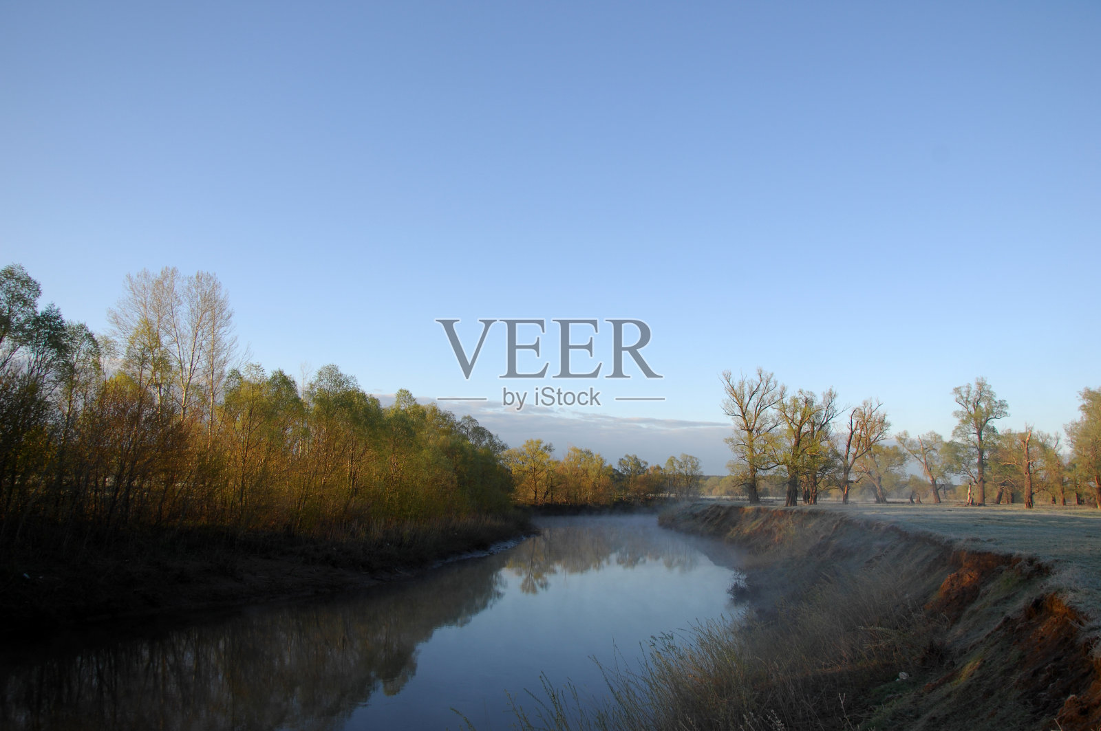 这条河在夏天照片摄影图片