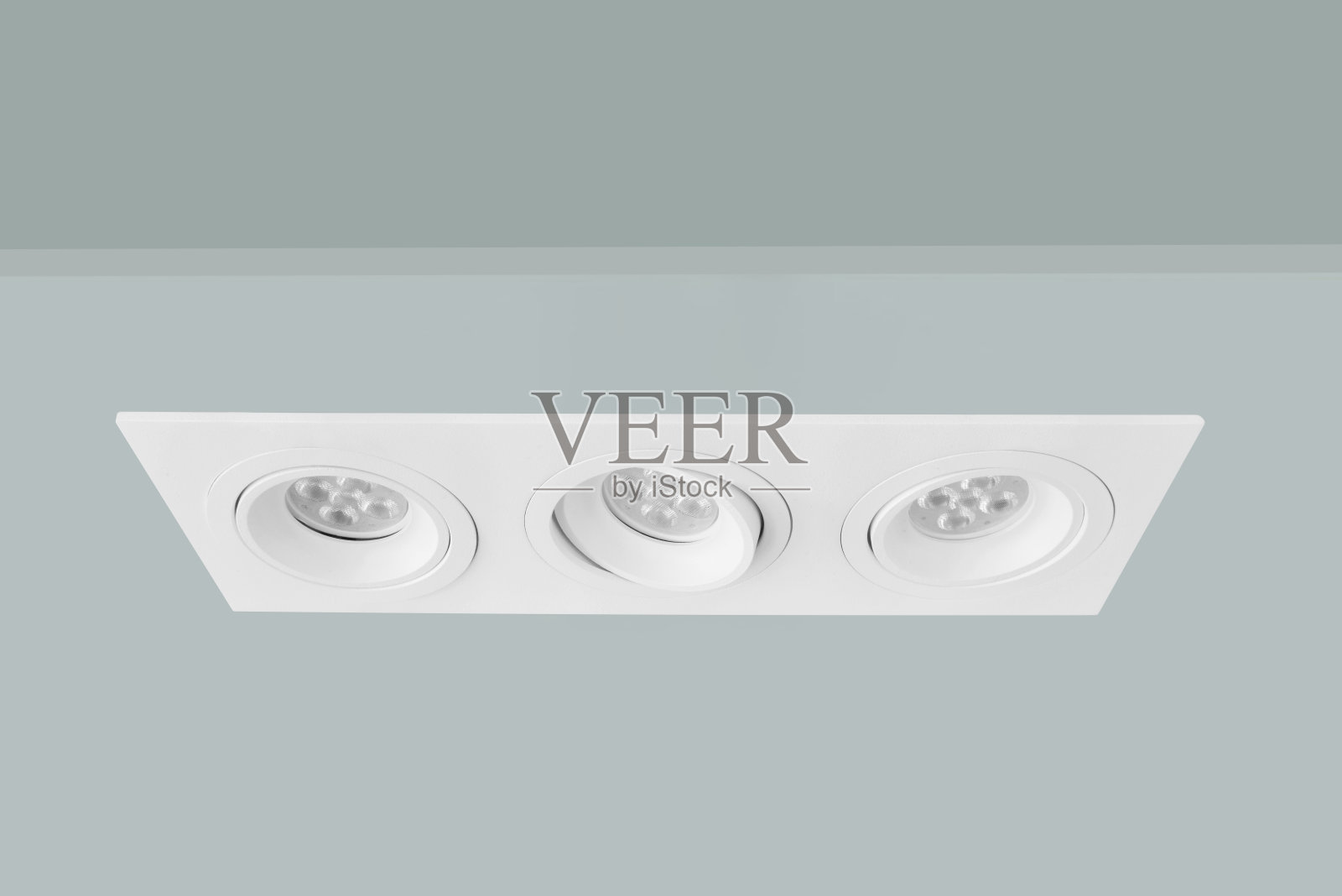 筒灯或天花板灯照片摄影图片