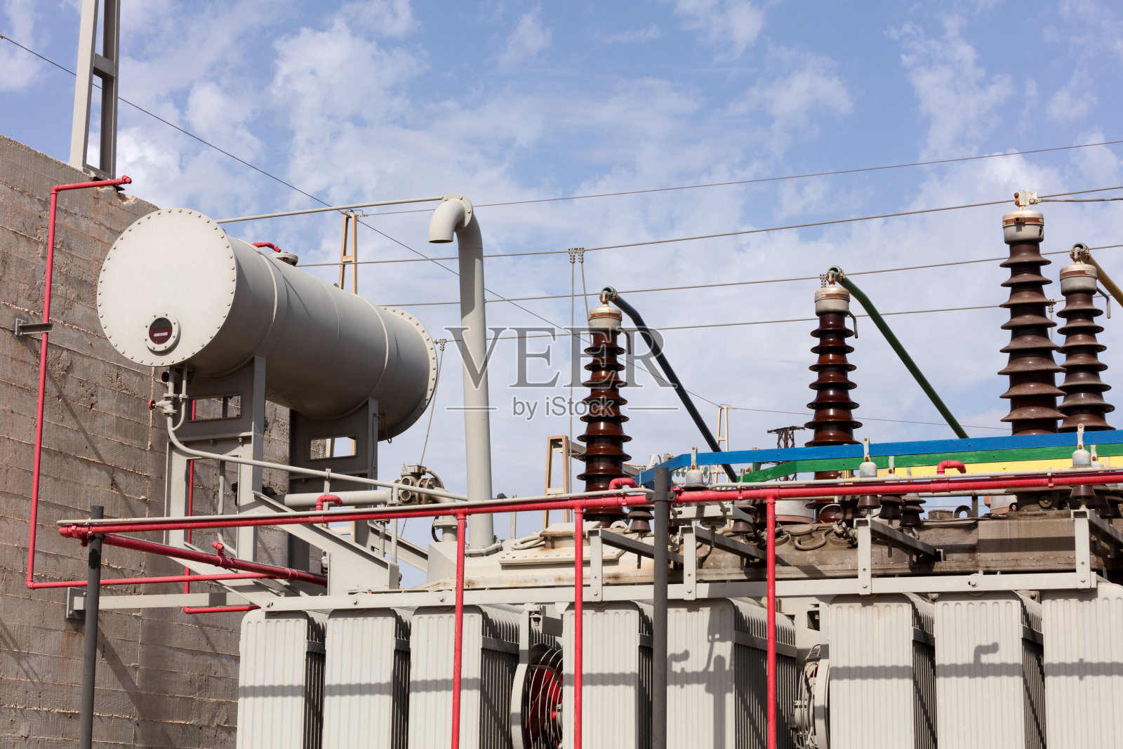 高压油变压器照片摄影图片