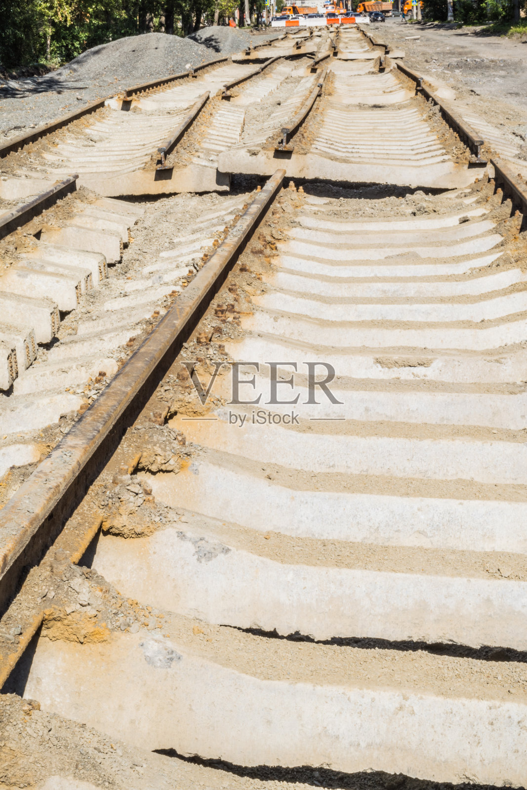 准备铺设的有轨电车轨道照片摄影图片