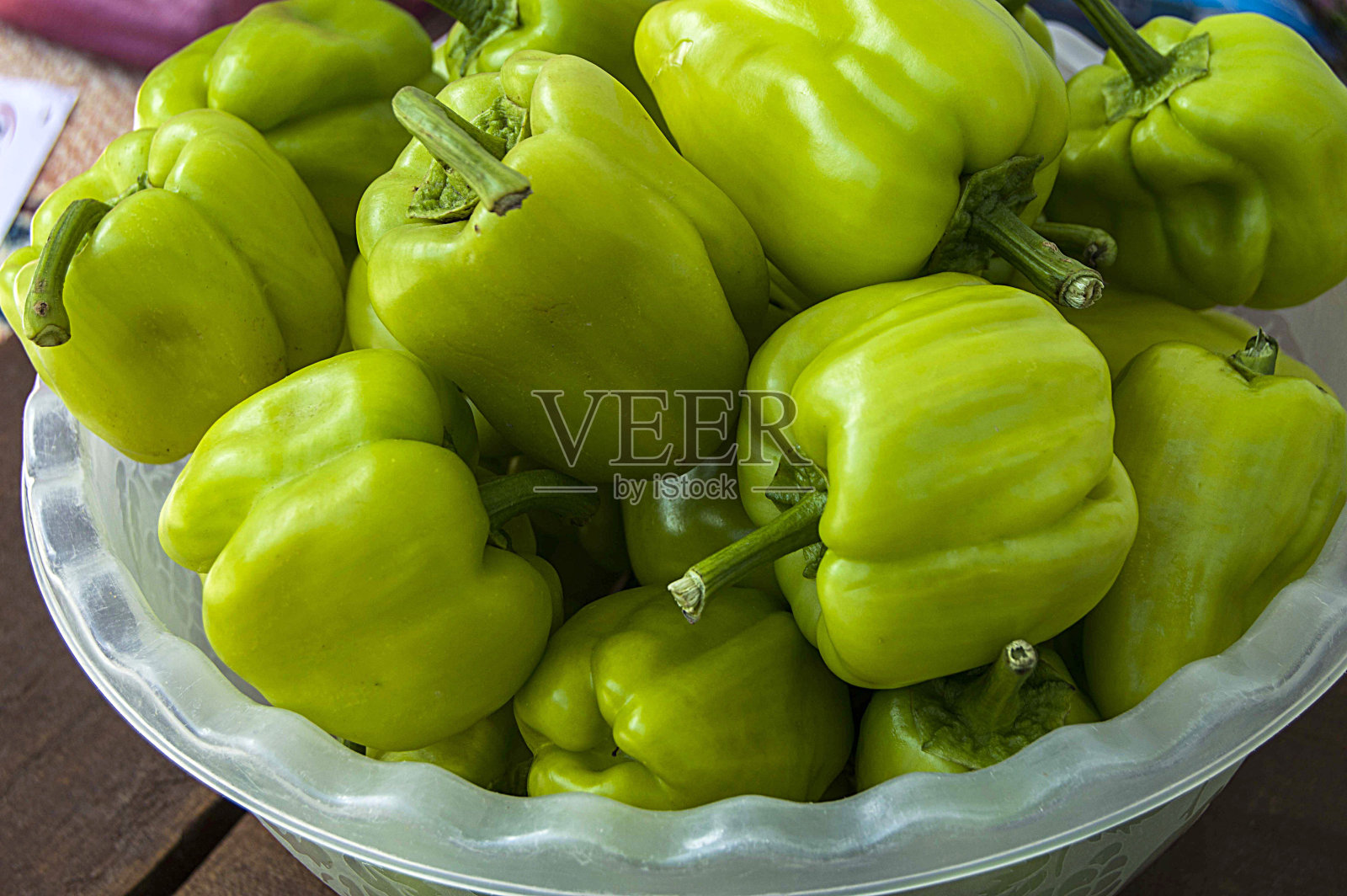 塞满辣椒的图片准备放入冰箱照片摄影图片