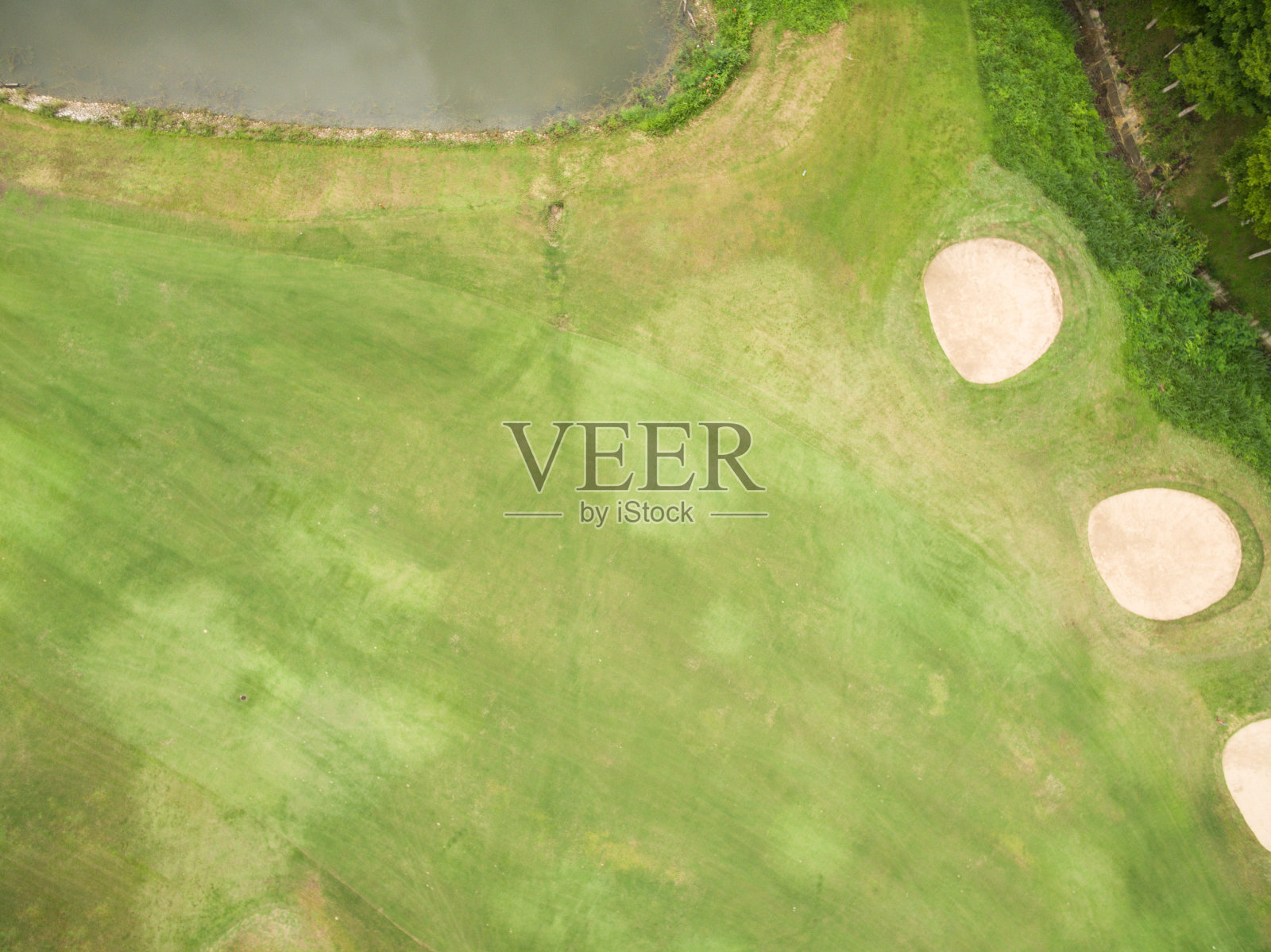 美丽的高尔夫球场鸟瞰图照片摄影图片