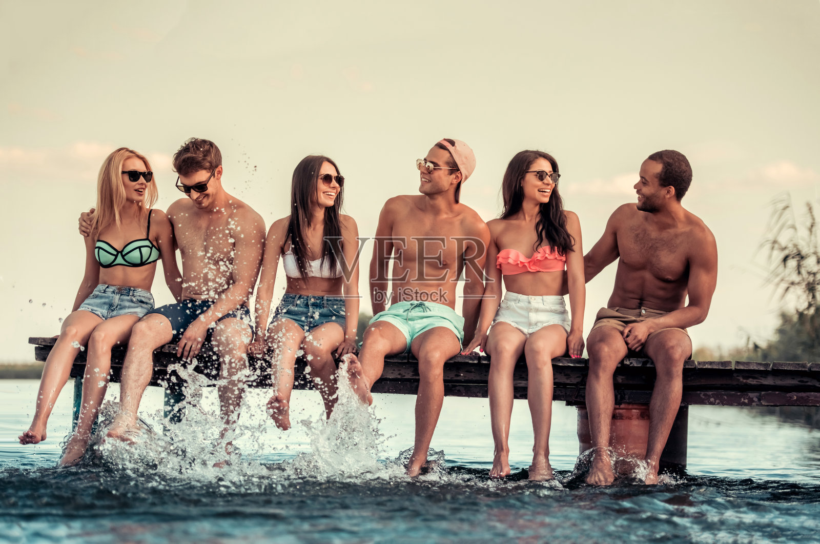 海上的朋友照片摄影图片