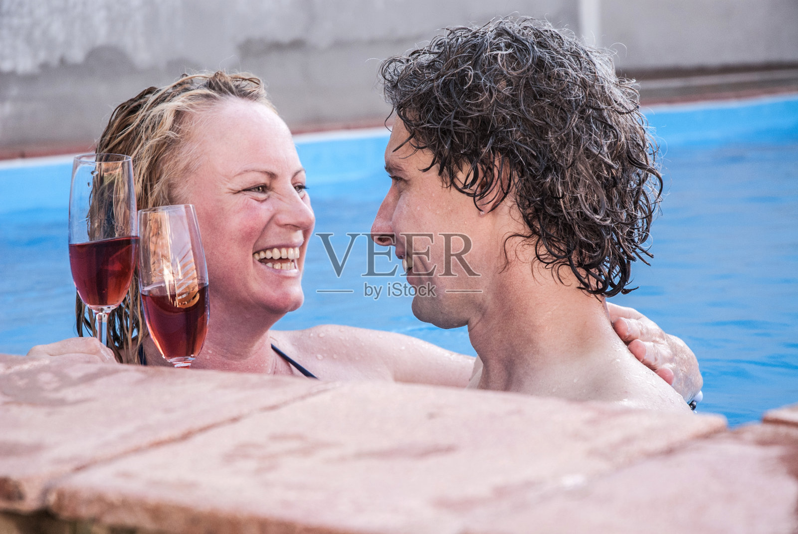 浪漫的情侣照片摄影图片