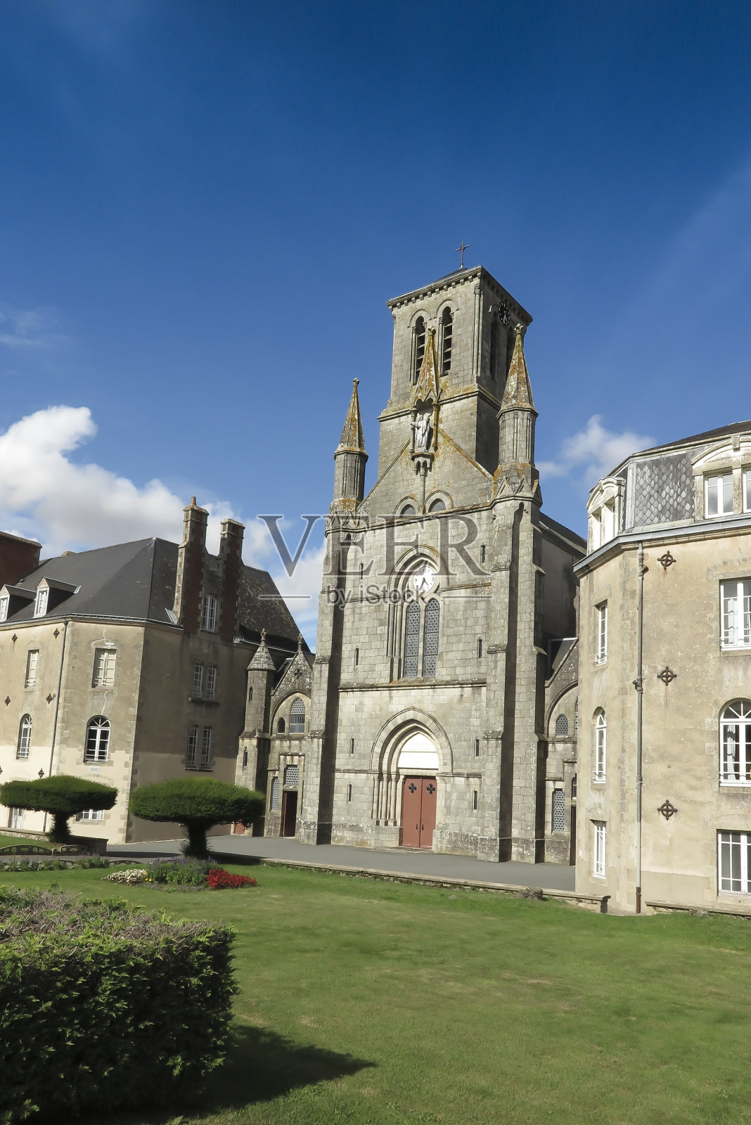 圣加布里埃尔(SG)基督教指导兄弟会的建筑组装,或位于塞弗尔圣洛朗的加布里埃尔精英兄弟会照片摄影图片