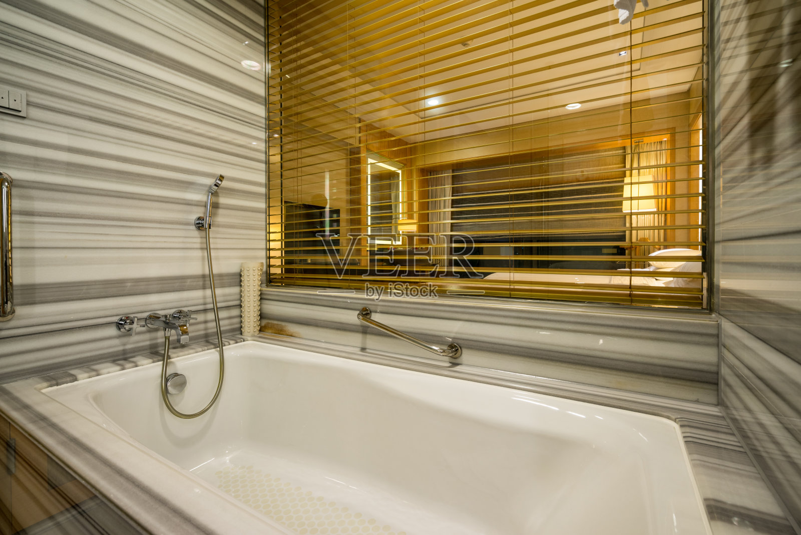 现代浴室内饰照片摄影图片